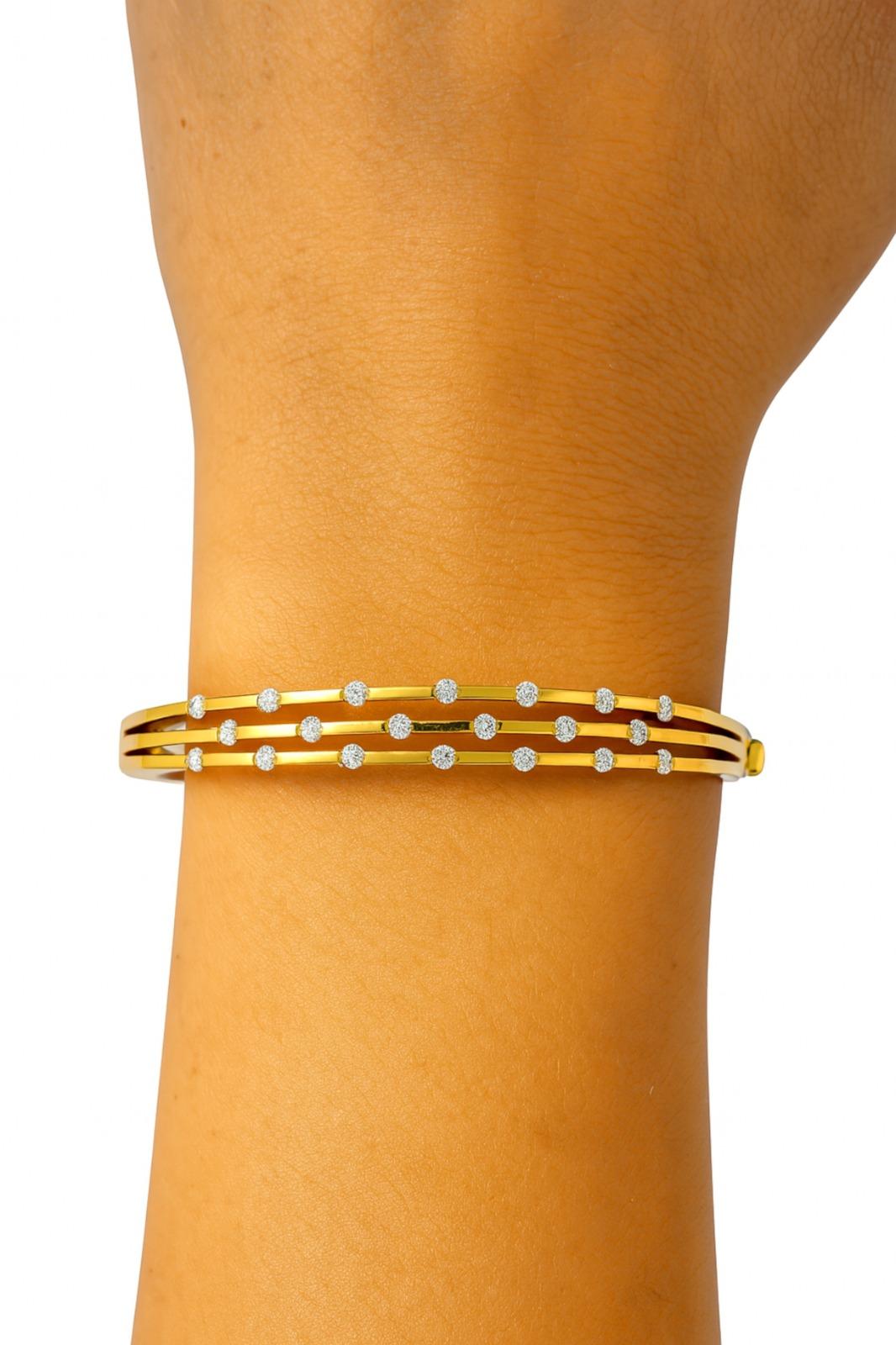 Roberto Coin Pulsera de diamantes de oro amarillo de 18 quilates con rubí oculto Contemporáneo en venta