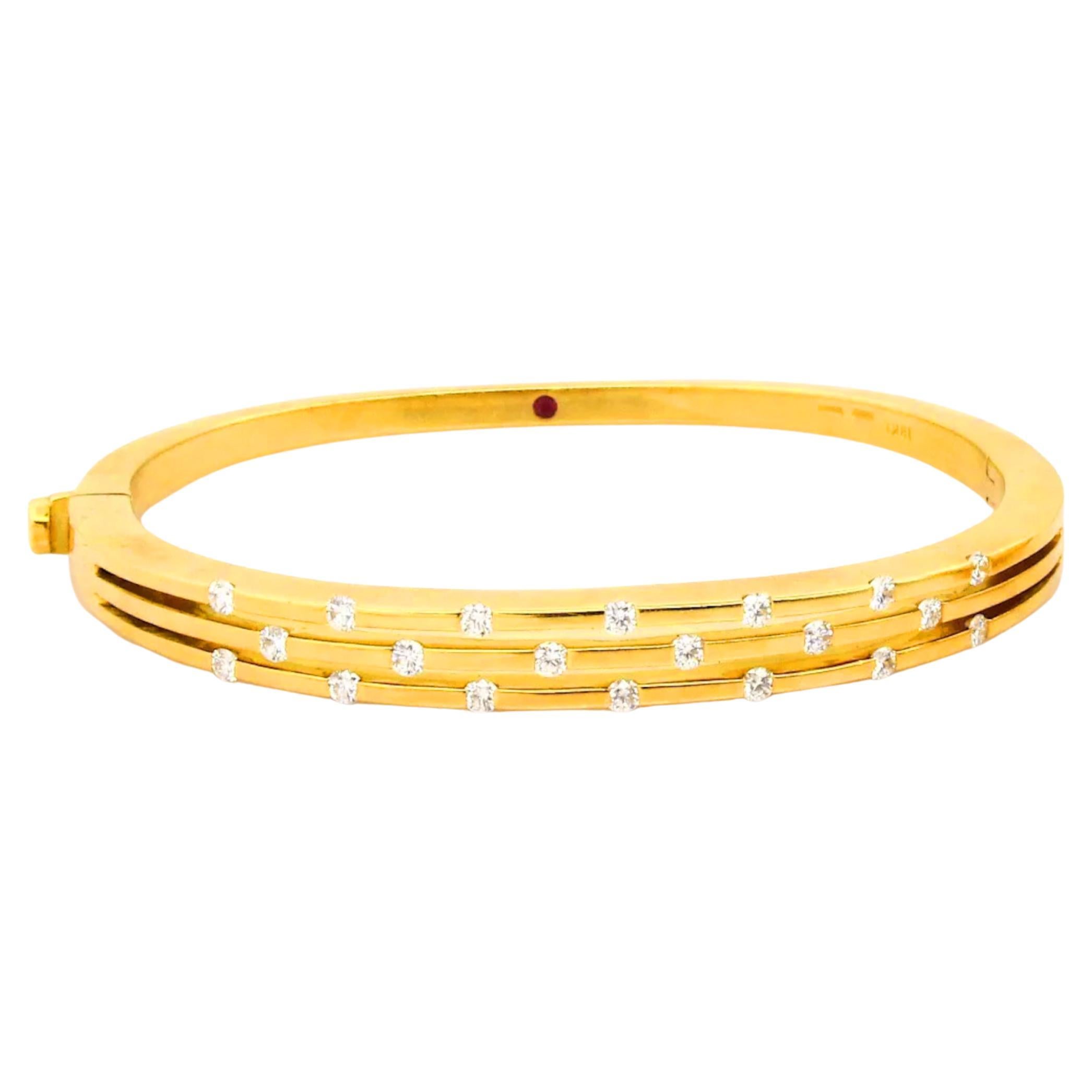 Roberto Coin Pulsera de diamantes de oro amarillo de 18 quilates con rubí oculto en venta
