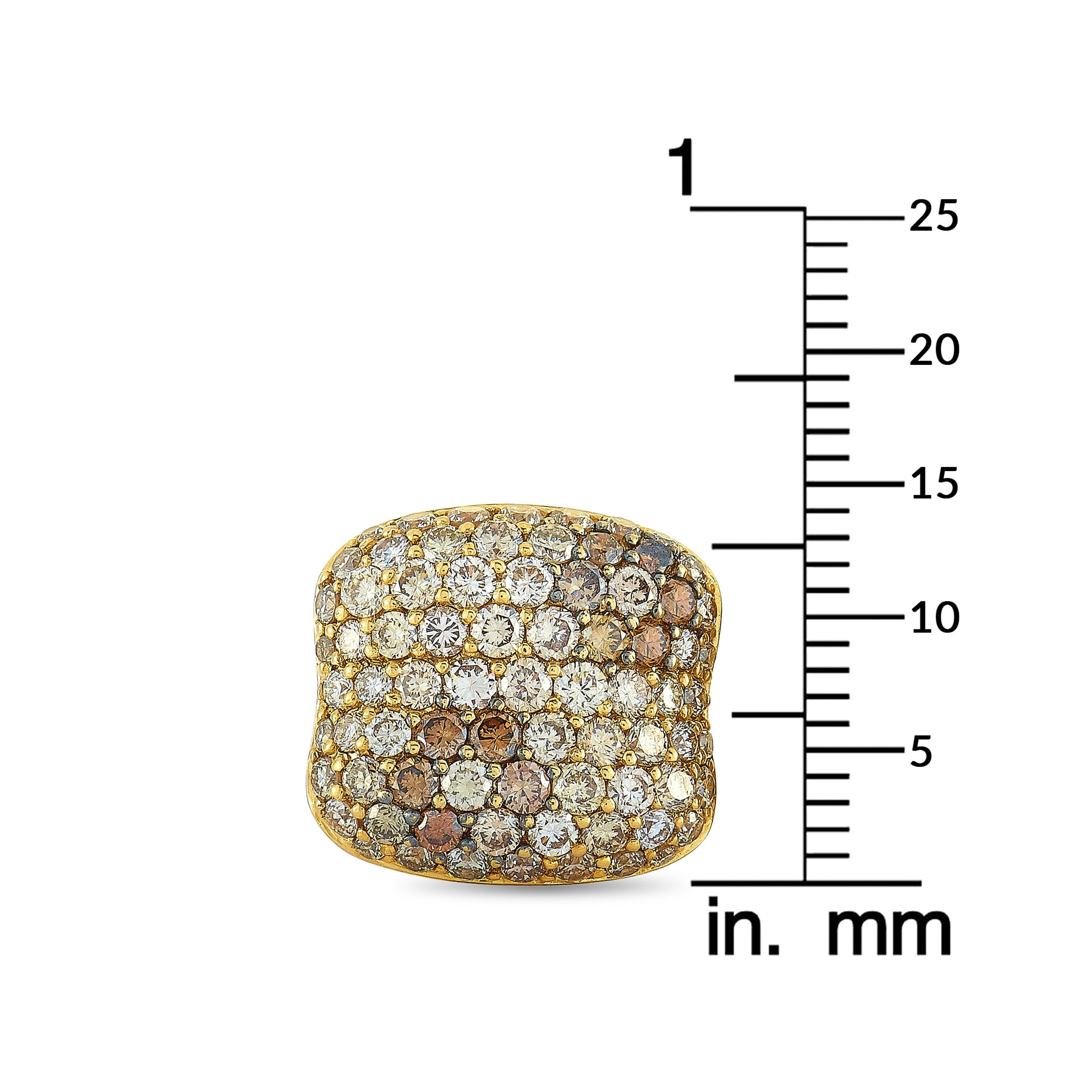 Roberto Coin 18 Karat Yellow Gold Diamond Cufflinks In New Condition In Southampton, PA