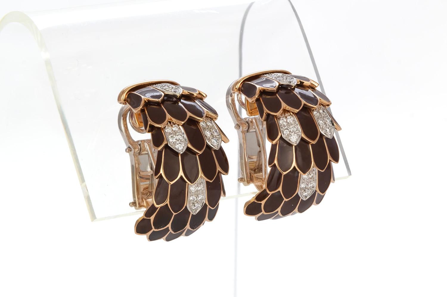 Contemporary Roberto Coin 18k Yellow Gold Diamond & Enamel Animalier Feather Huggie Earrings