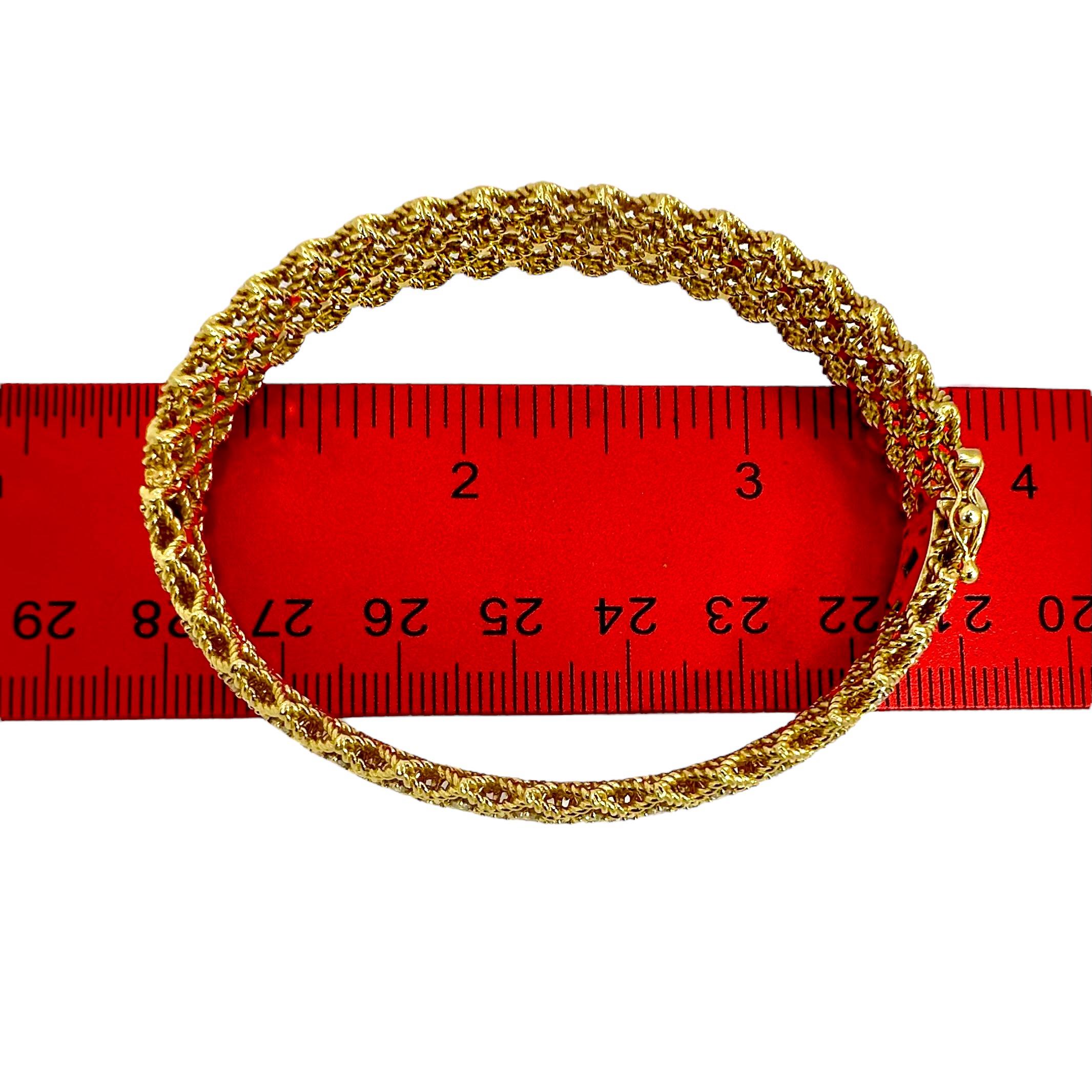 Roberto Coin 18K Yellow Gold & Diamond Lattice Design, Oval Bangle Bracelet For Sale 4