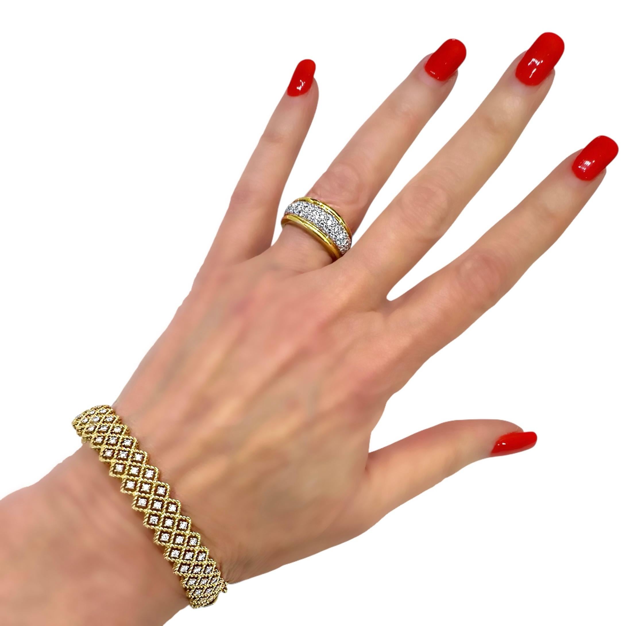 Roberto Coin 18K Yellow Gold & Diamond Lattice Design, Oval Bangle Bracelet For Sale 7