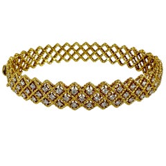 Roberto Coin 18K Yellow Gold & Diamond Lattice Design, Oval Bangle Bracelet