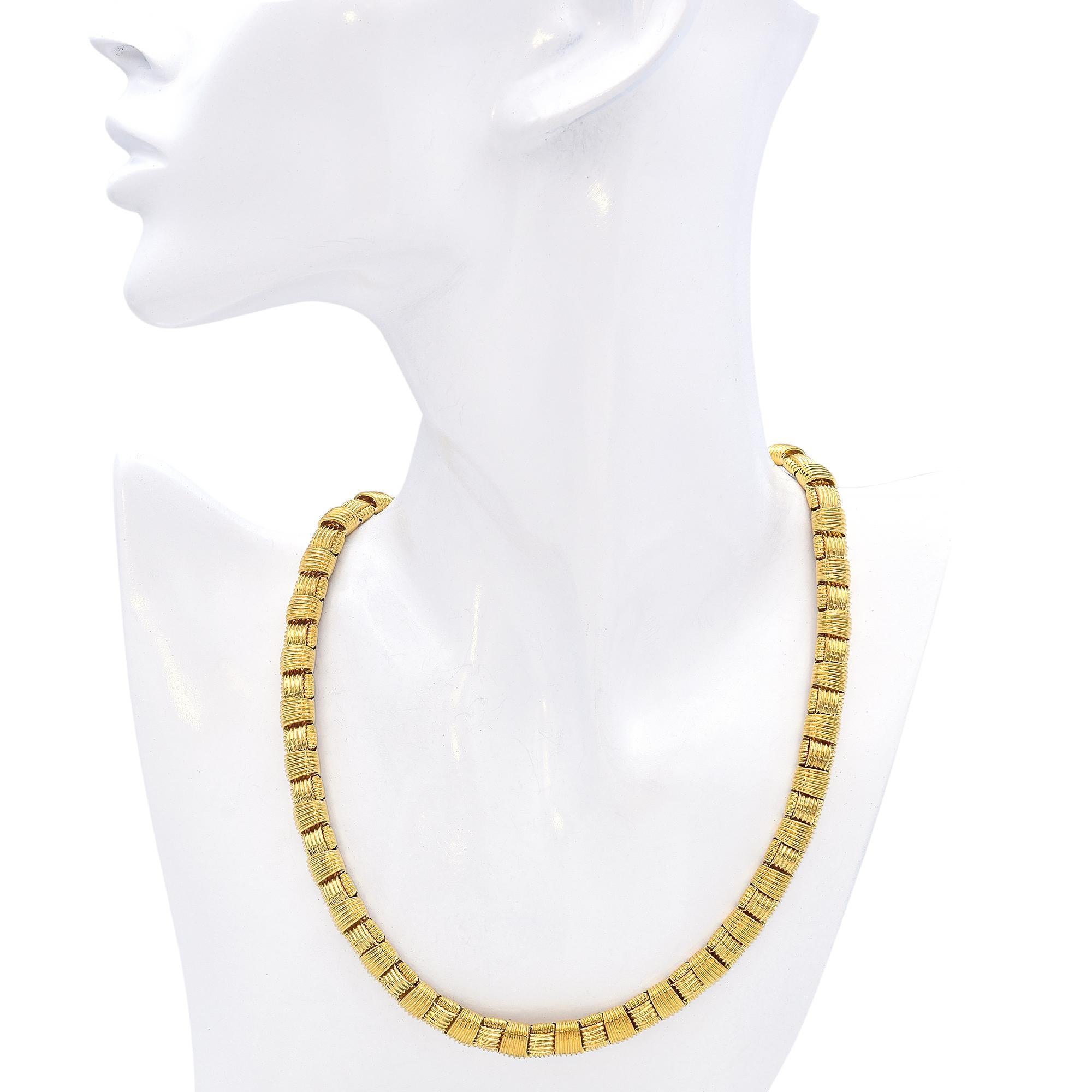 Taglio rotondo Roberto Coin - Collana di diamanti in oro giallo 18 ct. in vendita