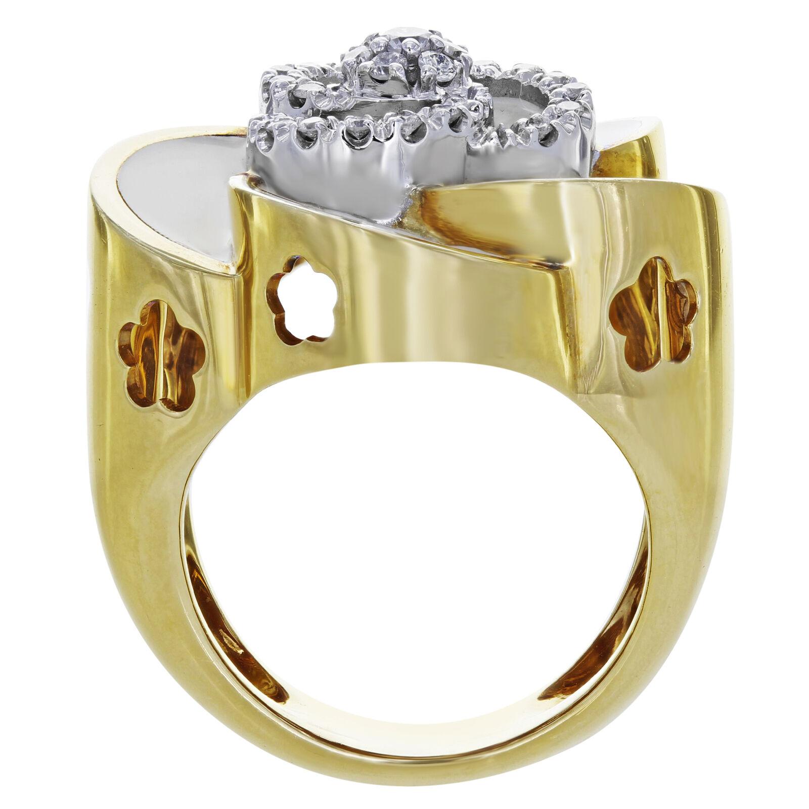 Women's or Men's Roberto Coin 18 Karat Yellow Gold Enamel Diamond Flower Ring 0.35 Carat
