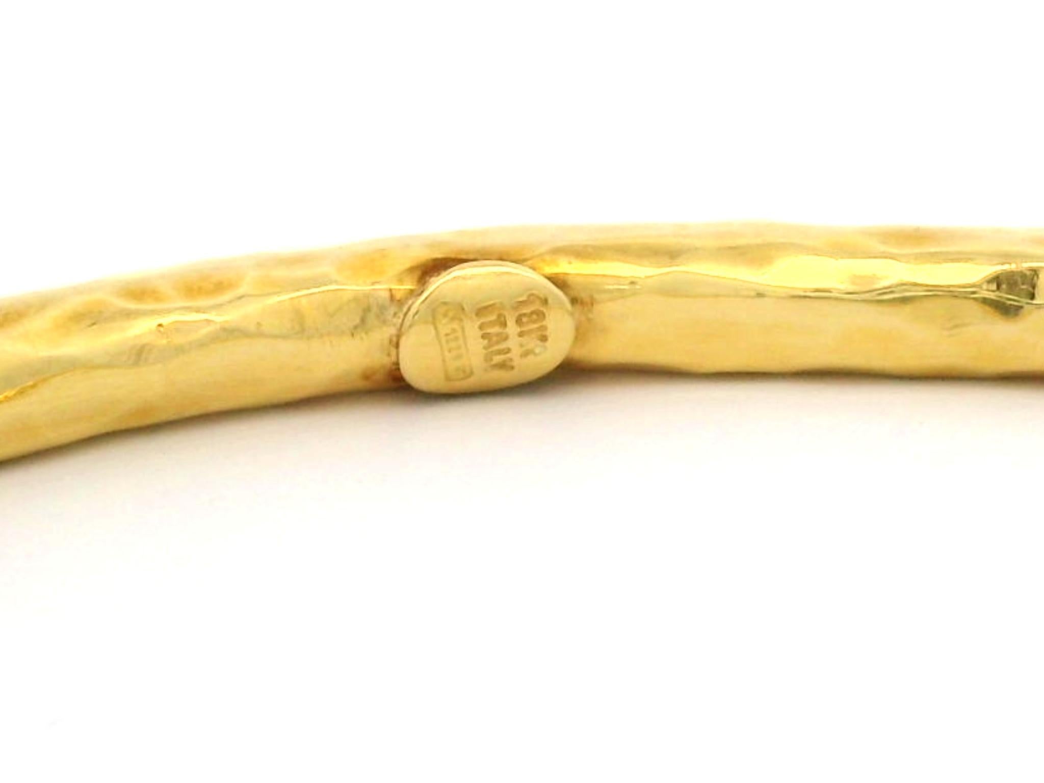 Roberto Coin 18k Yellow Gold Hammered Finish Slip On Stackable Bangle Bracelet In Excellent Condition In Montclair, NJ
