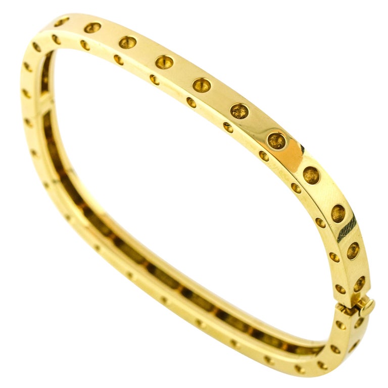 Roberto Coin 18 Karat Yellow Gold Pois Moi Bangle Bracelet For Sale at ...