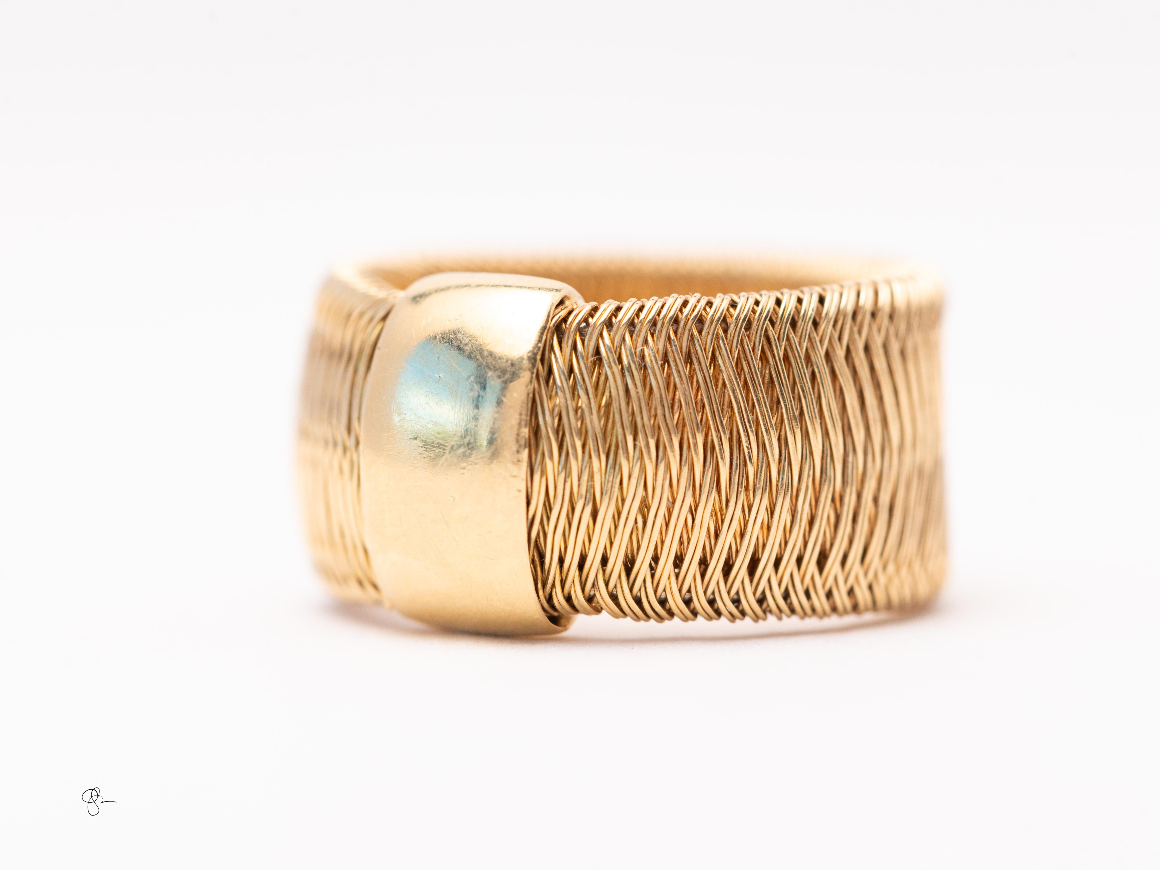 Femenino o masculino Roberto Coin Anillo de oro amarillo de 18 quilates con banda tejida Diseñador italiano de alta joyería en venta