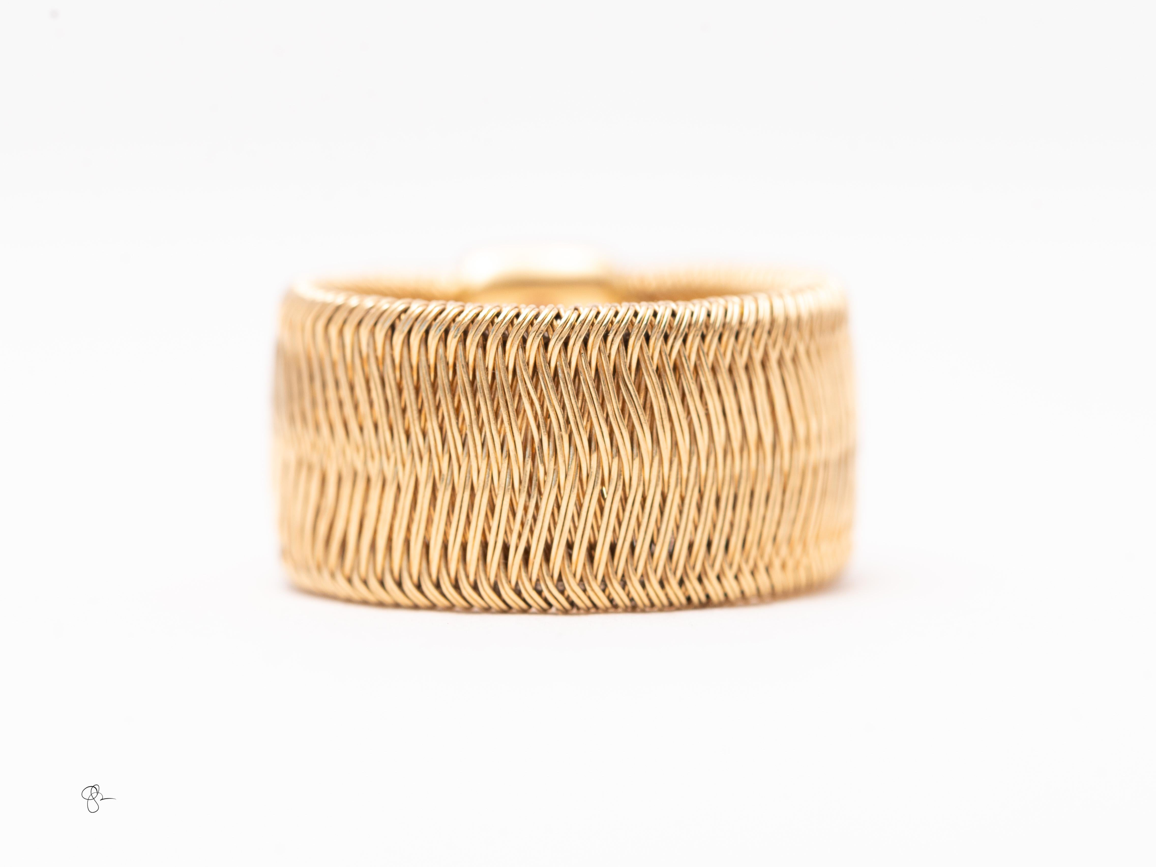 Roberto Coin Anillo de oro amarillo de 18 quilates con banda tejida Diseñador italiano de alta joyería en venta 2