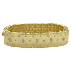 Roberto Coin 18K YG Princesse Satin Fleur De Lis Diamant Bangle