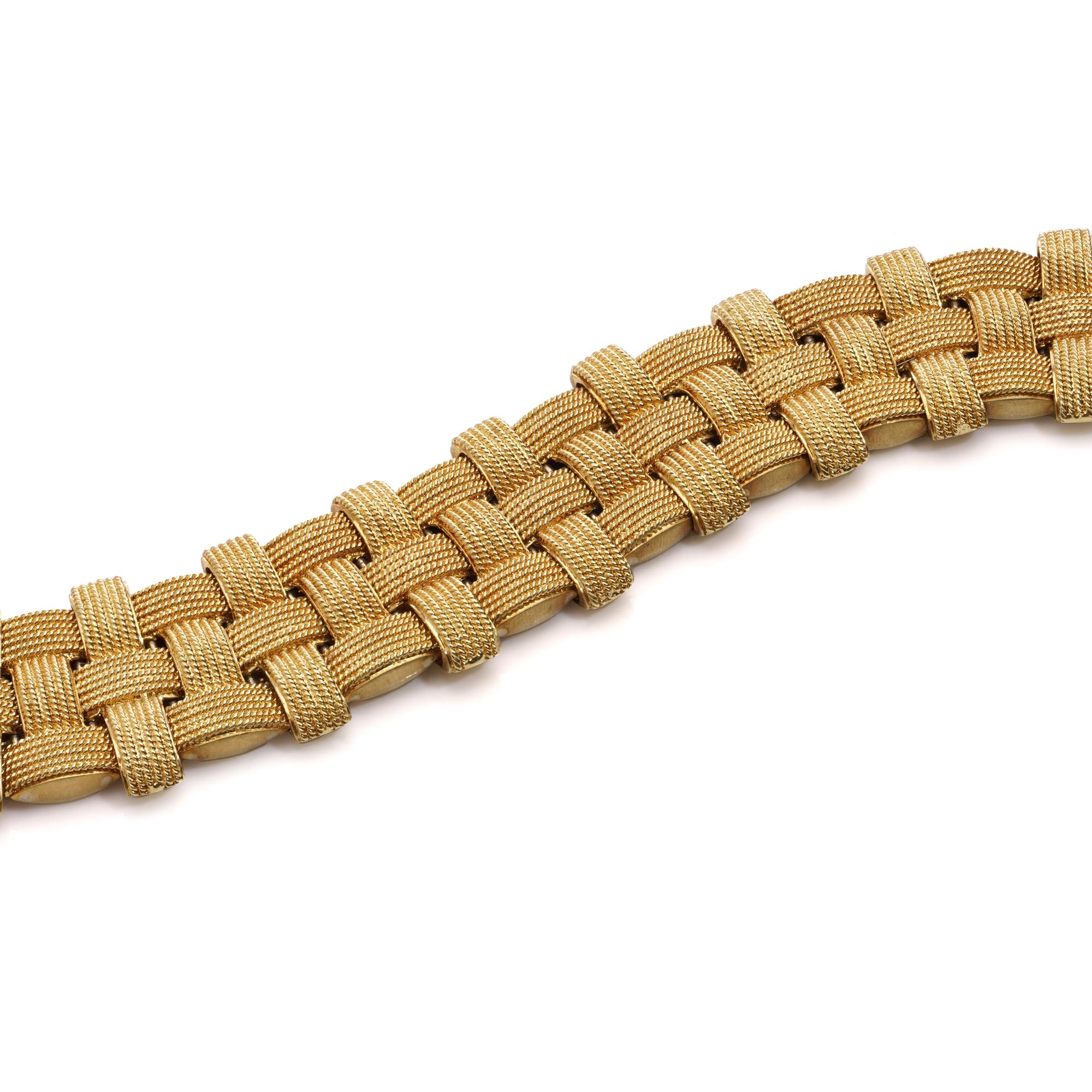 Roberto Coin 18kt White and Yellow Gold Appasionata Woven Design Bracelet  In Good Condition For Sale In Braintree, GB