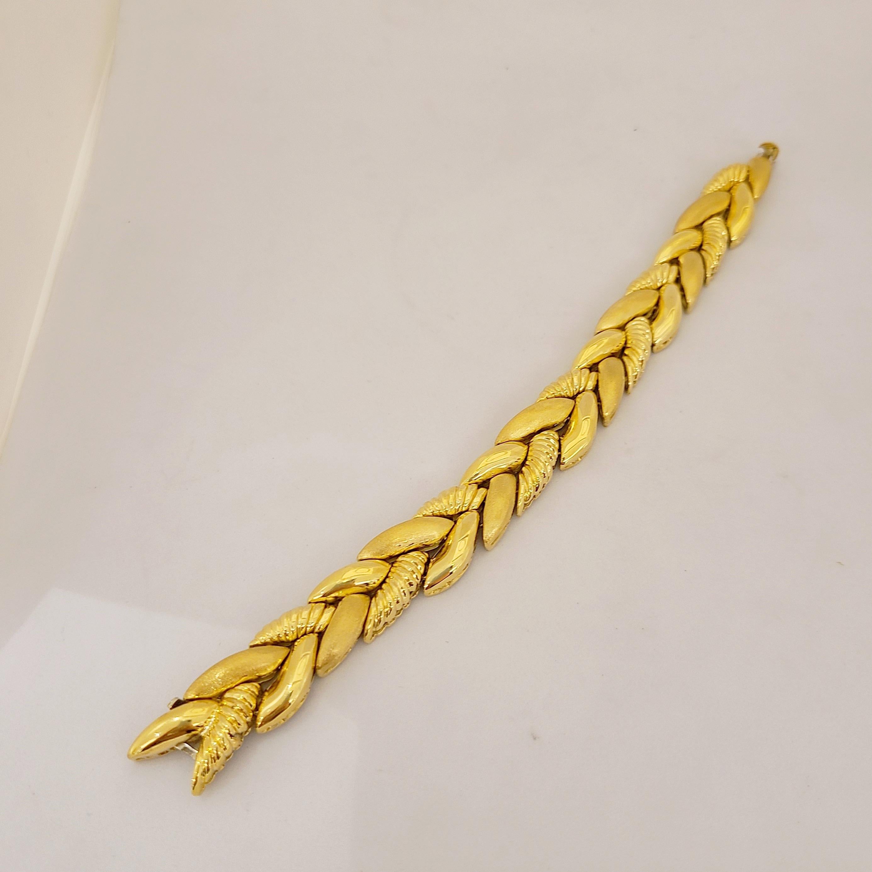 Roberto Coin Bracelet tressé en or jaune 18 carats 55,30 grammes Neuf - En vente à New York, NY