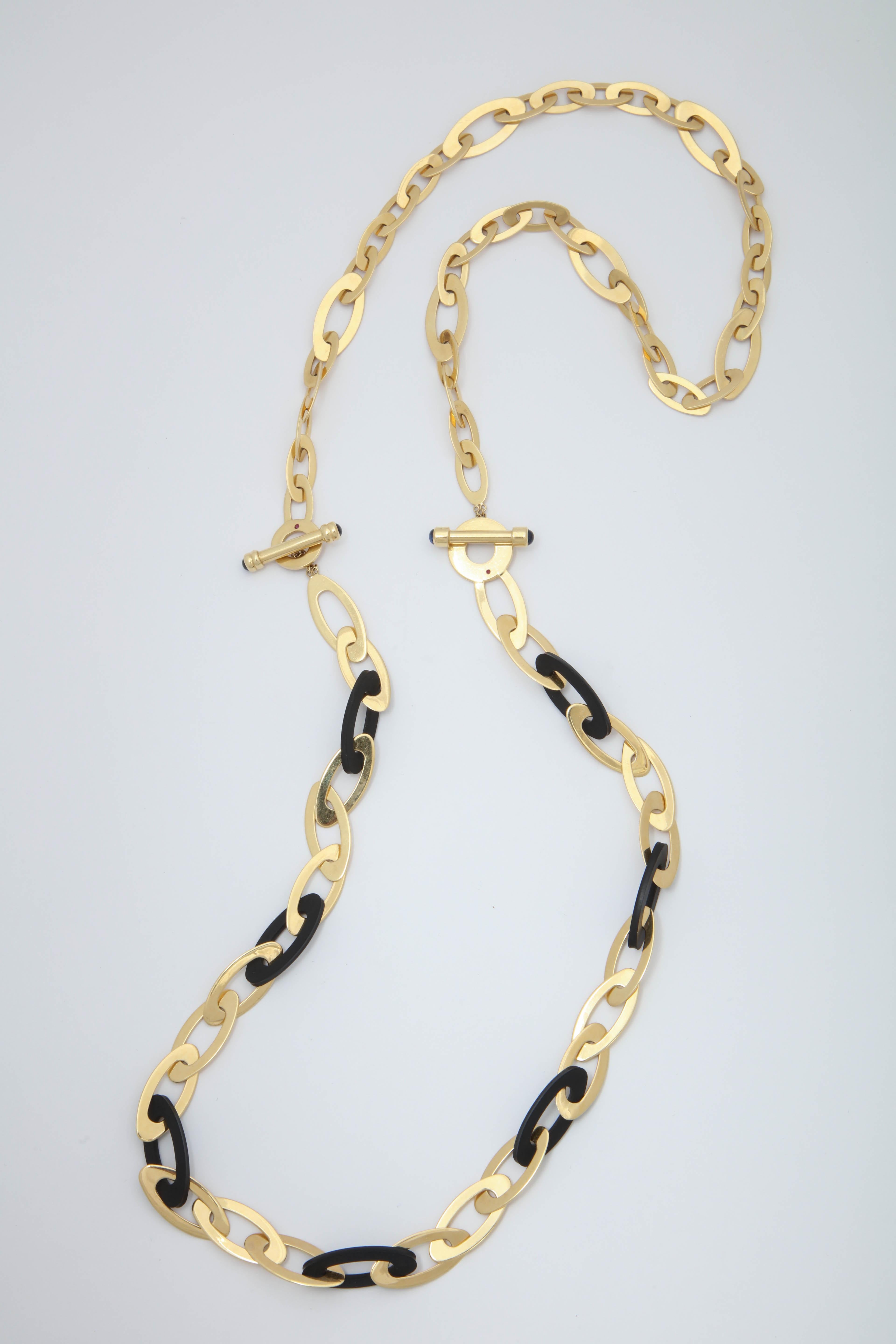 Roberto Coin 1990s Rubber with Gold Oblong Links Convertible Chain Necklace In Good Condition In New York, NY