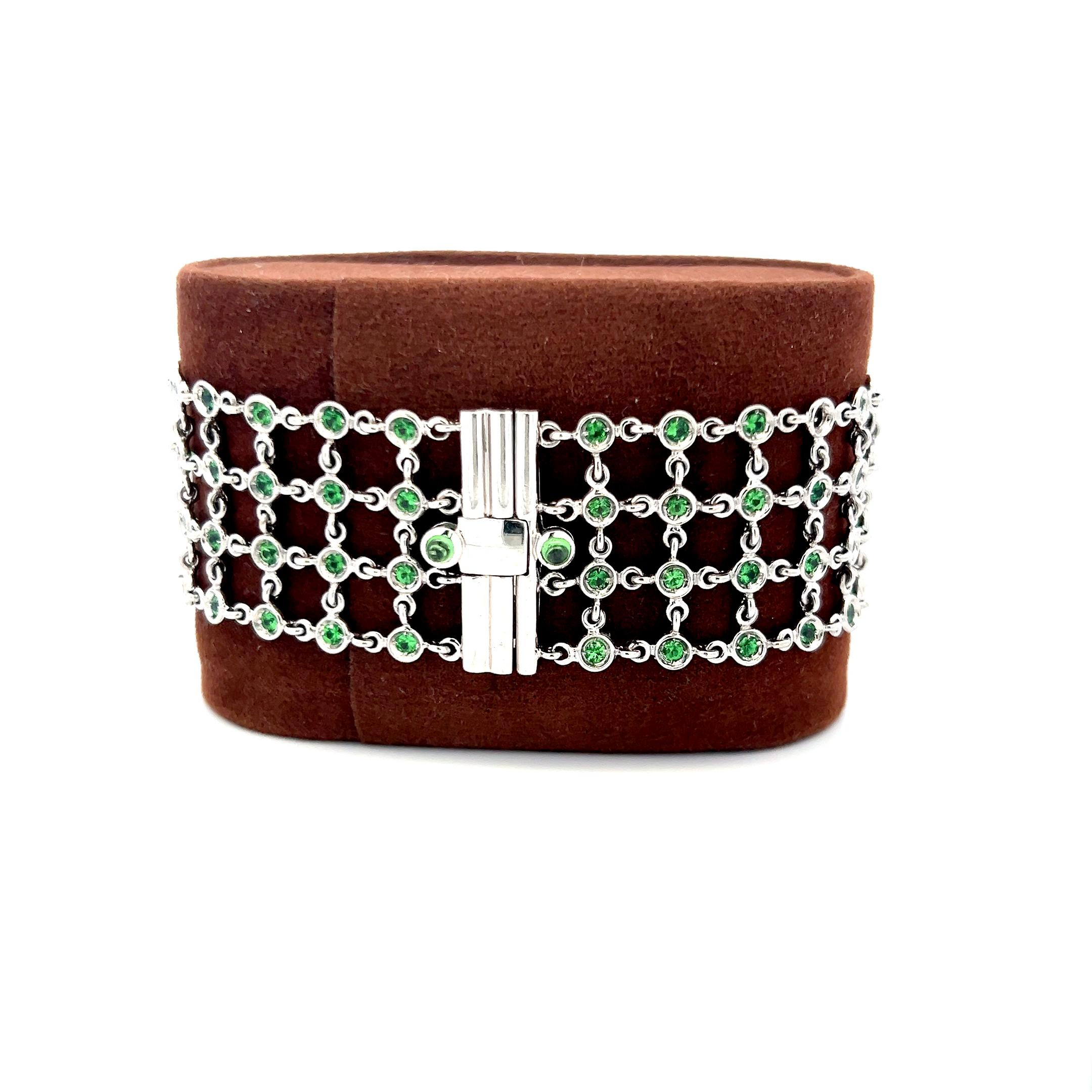 Taglio brillante Roberto Coin - Bracciale a maglie in oro bianco 18 carati da 2,25 carati tondi e brillanti in vendita