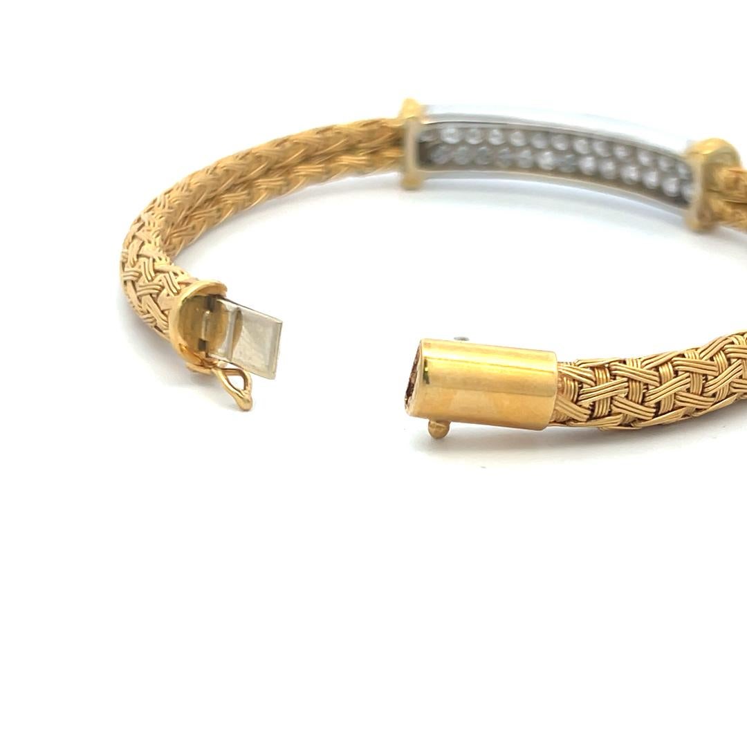 Roberto Coin Pulsera tejida de oro amarillo de 18 quilates con 2,50 quilates de diamantes en venta 5