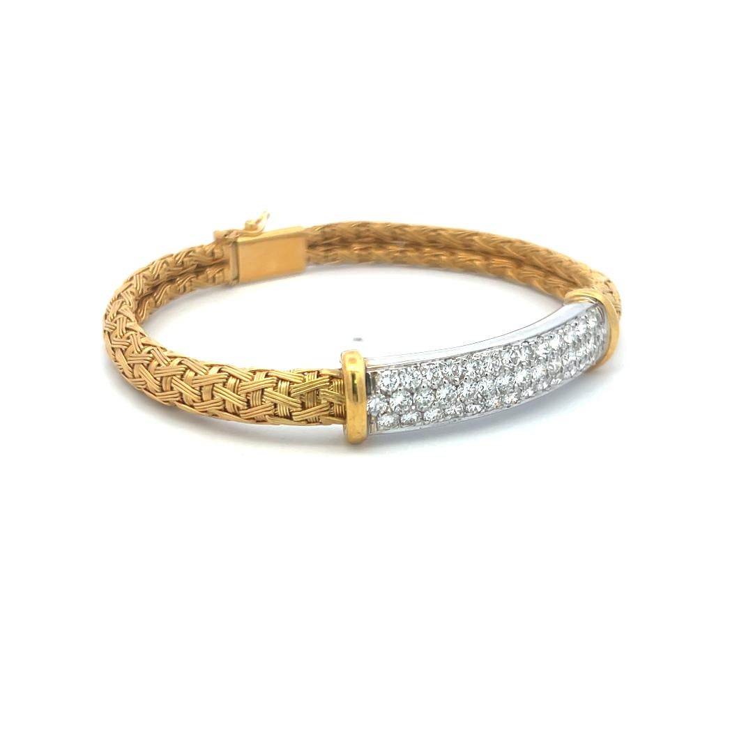 Roberto Coin Pulsera tejida de oro amarillo de 18 quilates con 2,50 quilates de diamantes en venta 3