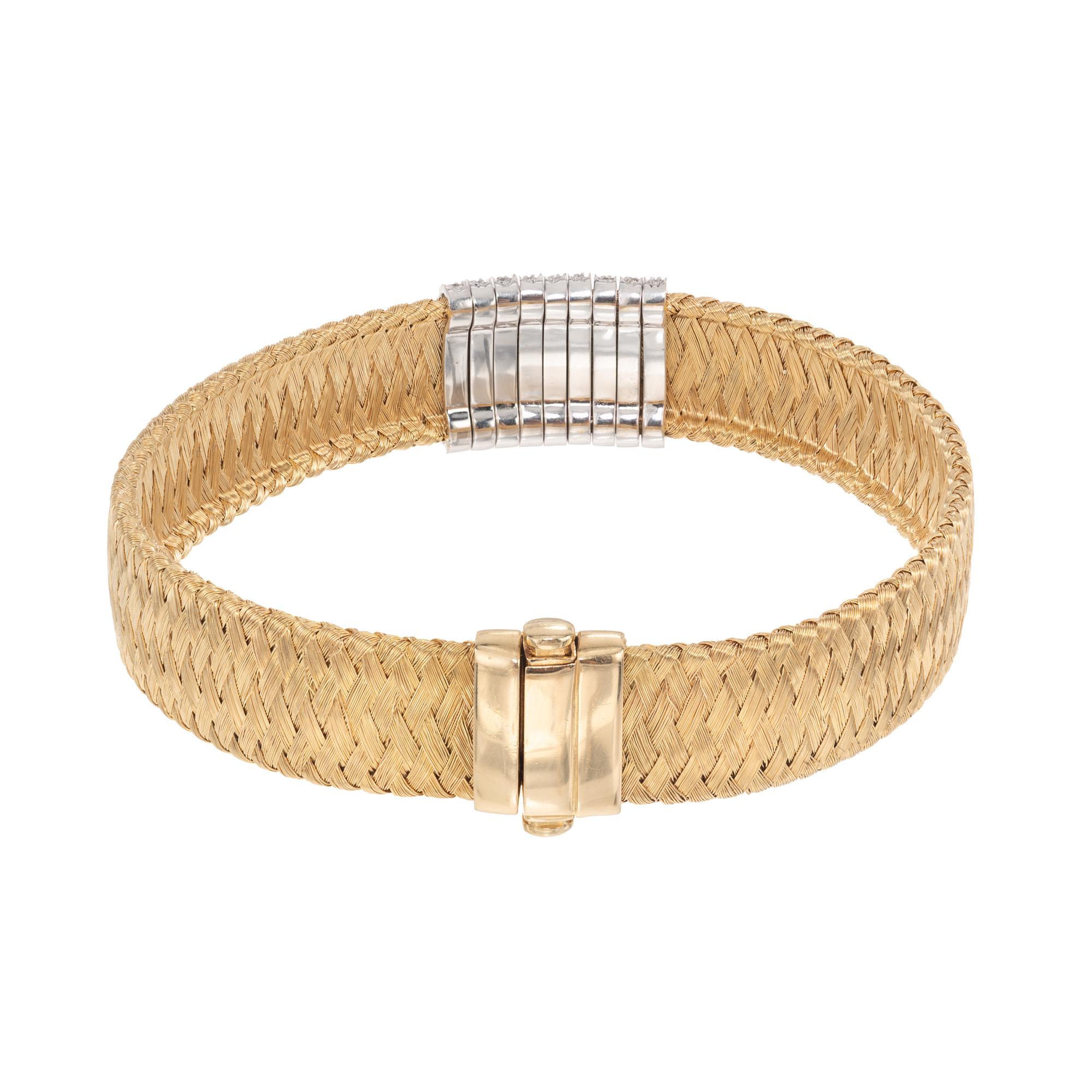 Taille ronde Roberto Coin Bracelet en or jaune tissé de soie avec diamant de 0,50 carat et rubis en vente