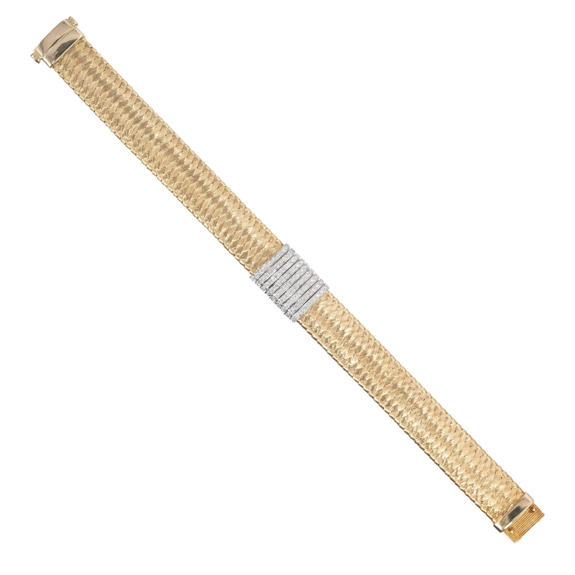 Roberto Coin Bracelet en or jaune tissé de soie avec diamant de 0,50 carat et rubis Excellent état - En vente à Stamford, CT