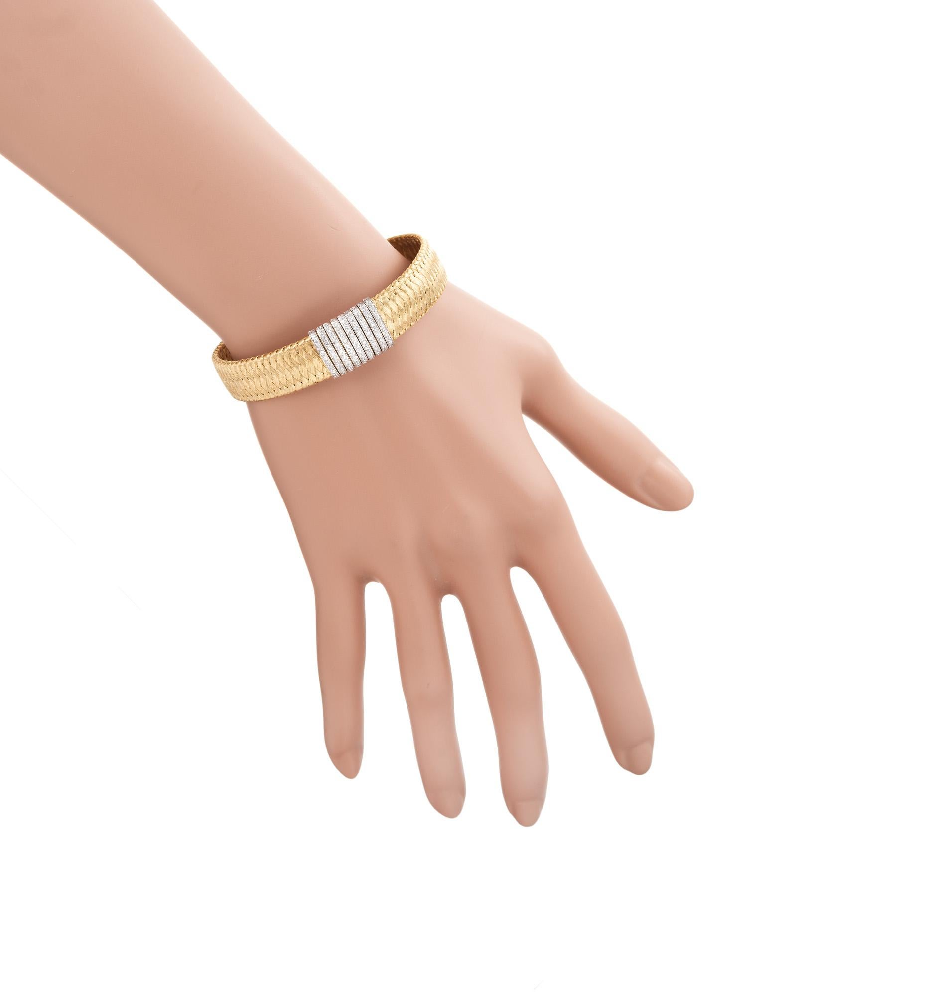 Roberto Coin Bracelet en or jaune tissé de soie avec diamant de 0,50 carat et rubis en vente 2