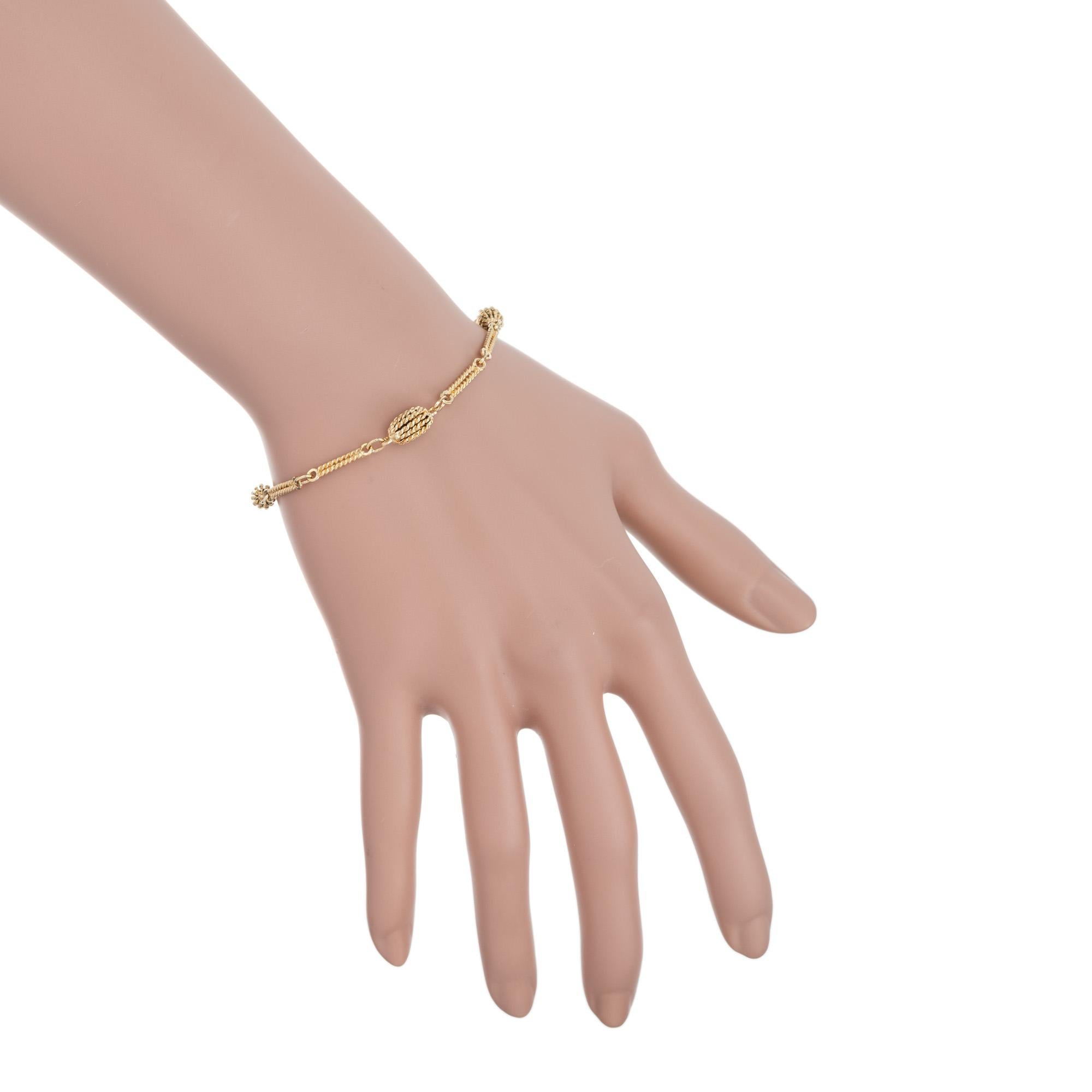Roberto Coin .6 Carat Sapphire Ruby Yellow Gold Toggle Bracelet  Pour femmes en vente