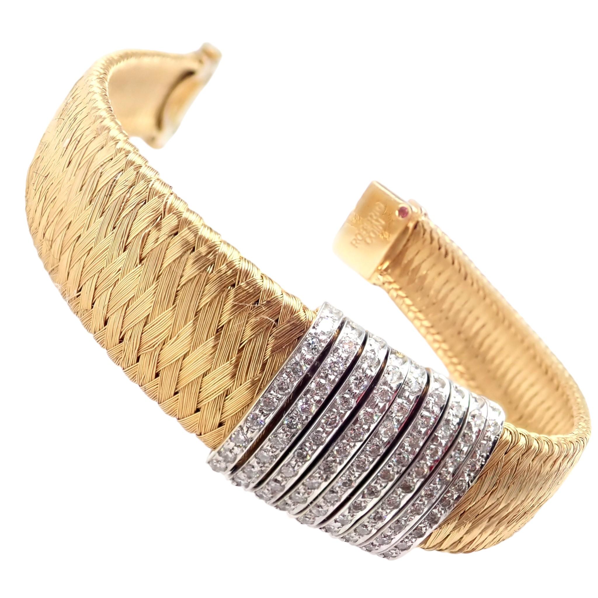 Taille brillant Roberto Coin Bracelet en or jaune tissé en soie avec 9 rangées de diamants et rubis en vente