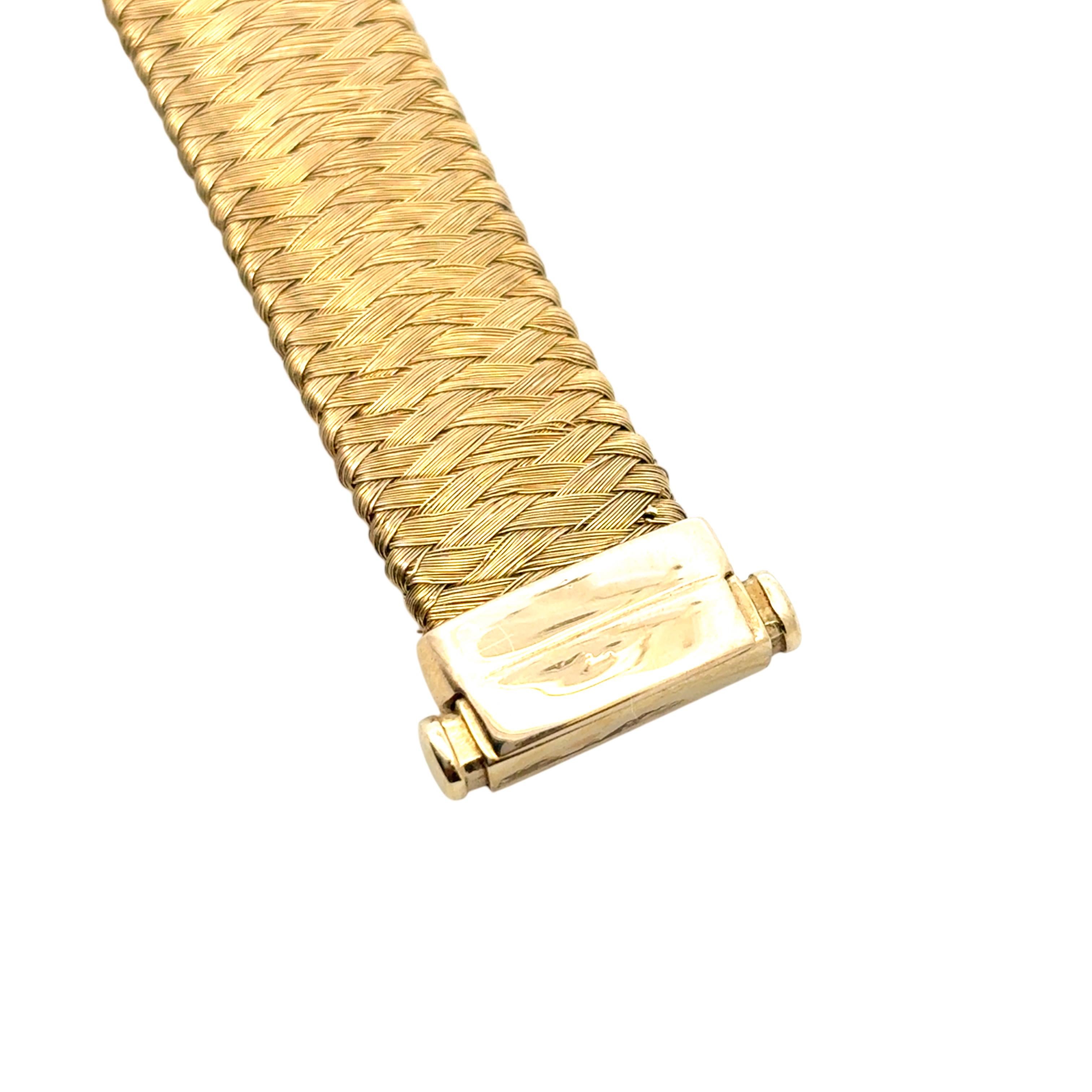 Roberto Coin Pulsera de oro amarillo y blanco de 18 quilates con tejido de seda y 9 filas de diamantes en venta 10