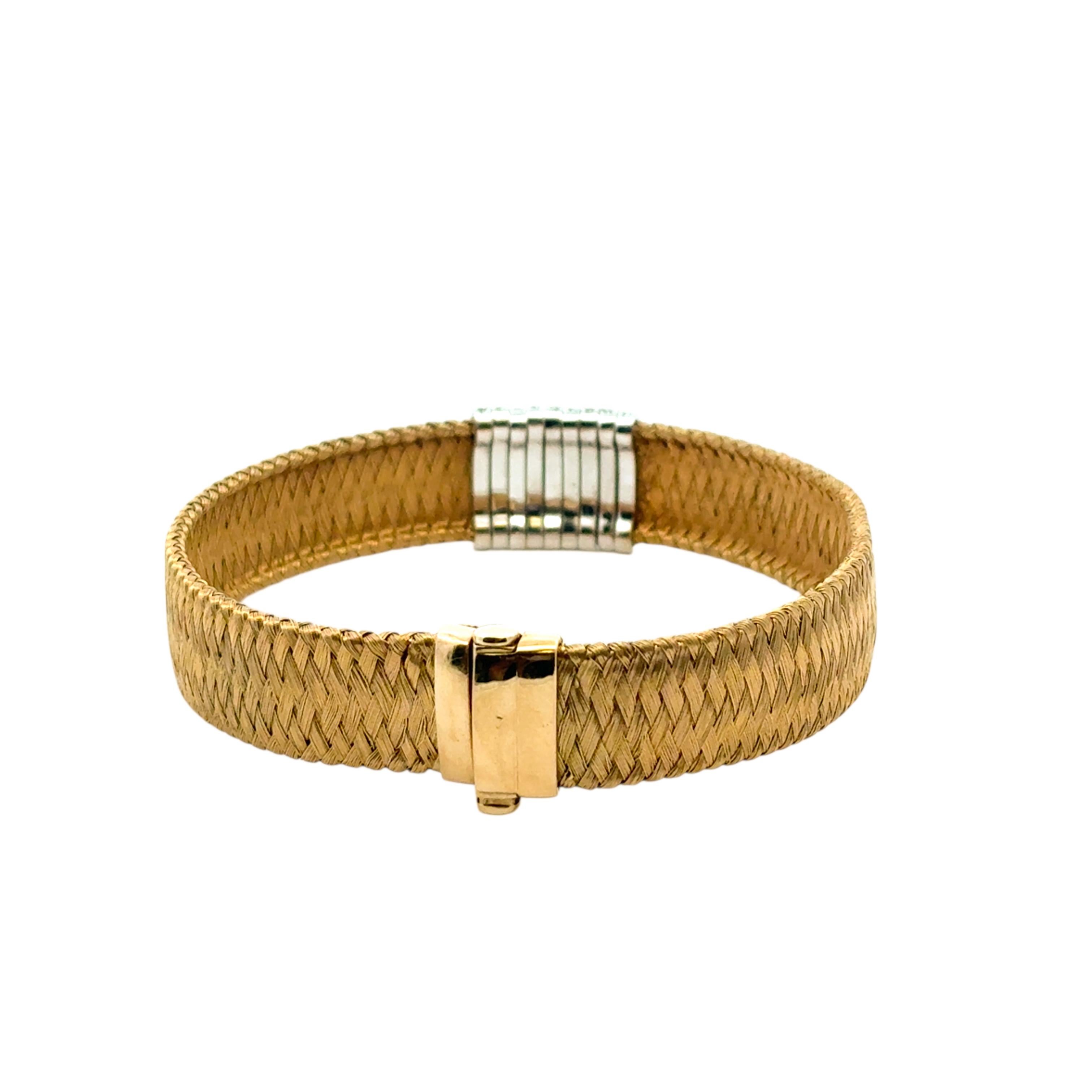 Roberto Coin Pulsera de oro amarillo y blanco de 18 quilates con tejido de seda y 9 filas de diamantes en venta 1