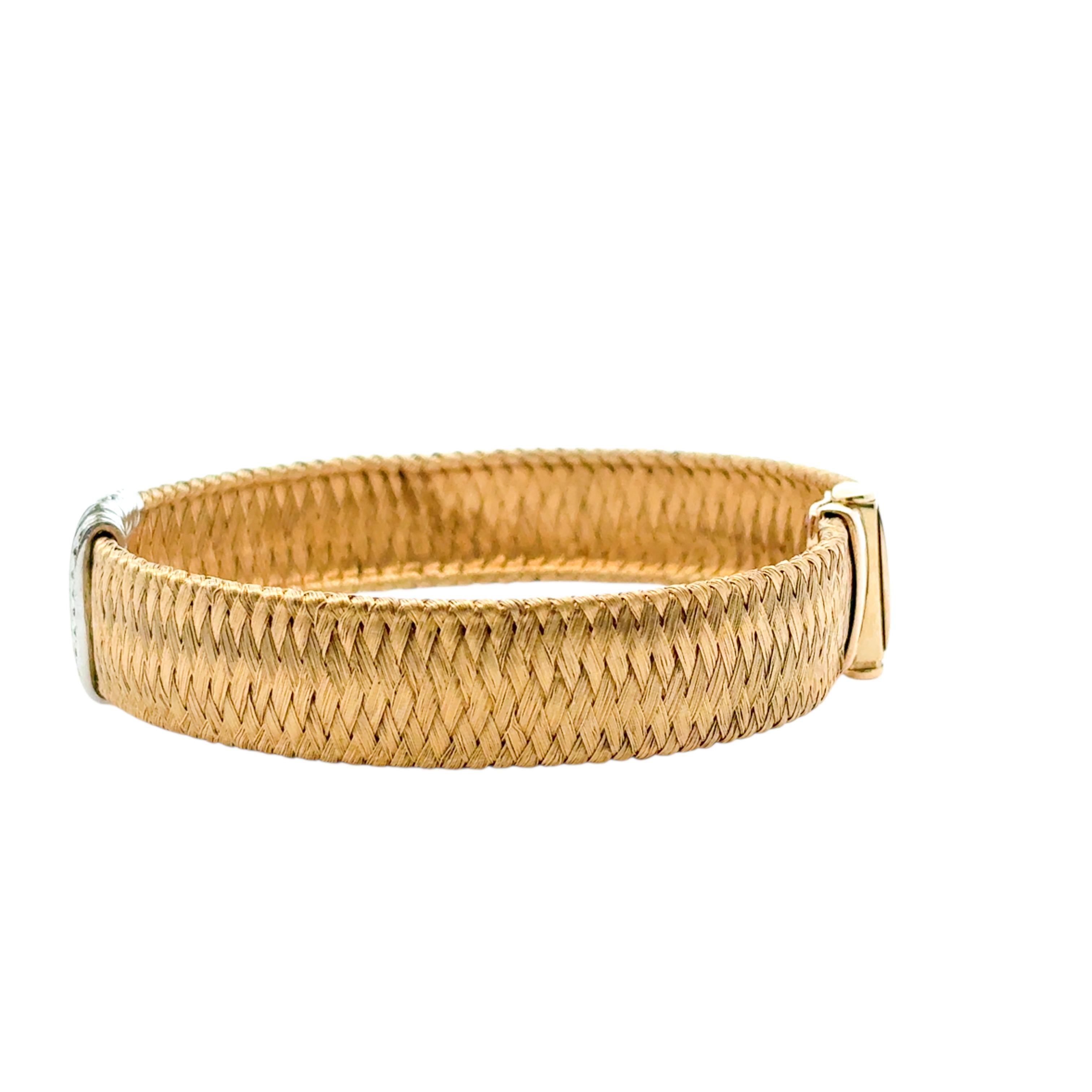 Roberto Coin Pulsera de oro amarillo y blanco de 18 quilates con tejido de seda y 9 filas de diamantes en venta 3