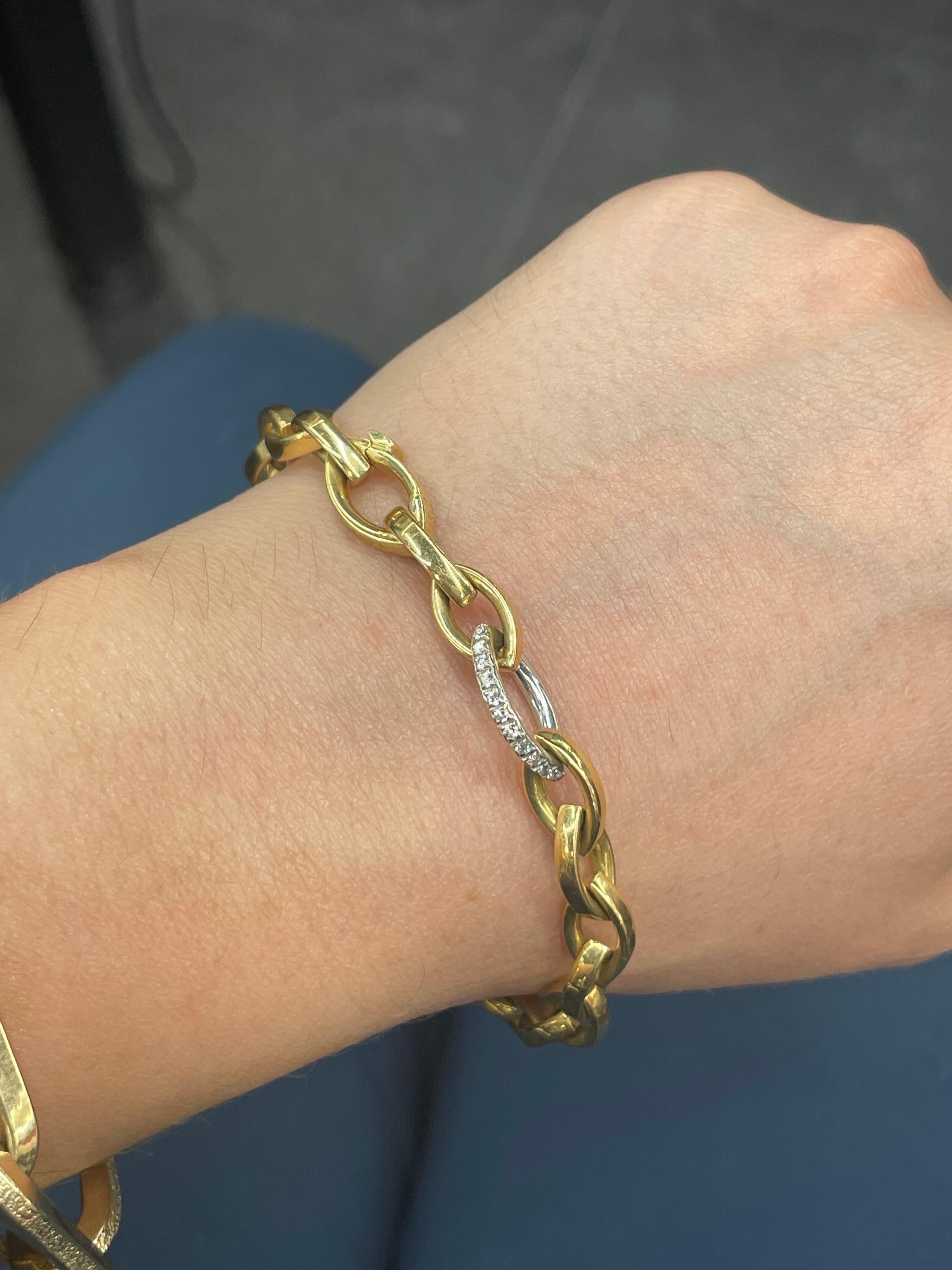Roberto Coin Almond Diamond Link Bracelet 18 Karat Yellow Gold 16.8 Grams 4