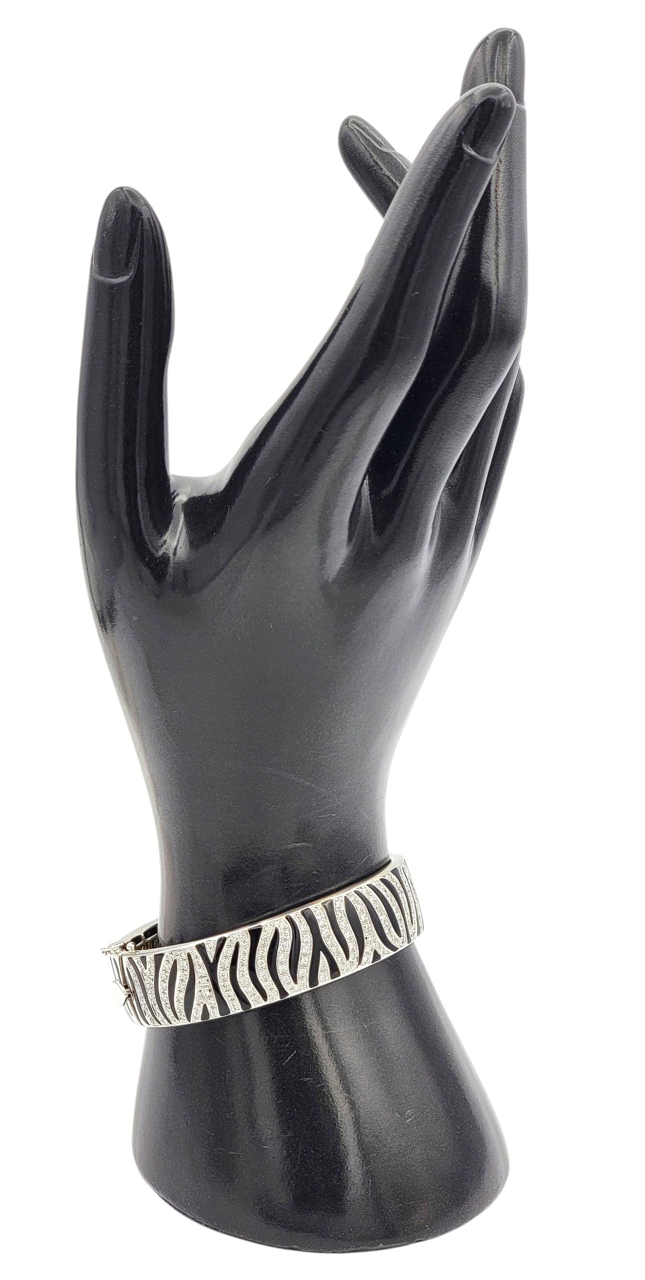 Roberto Coin Pulsera brazalete con estampado de cebra y diamantes en oro de 18 quilates bicolor en venta 4