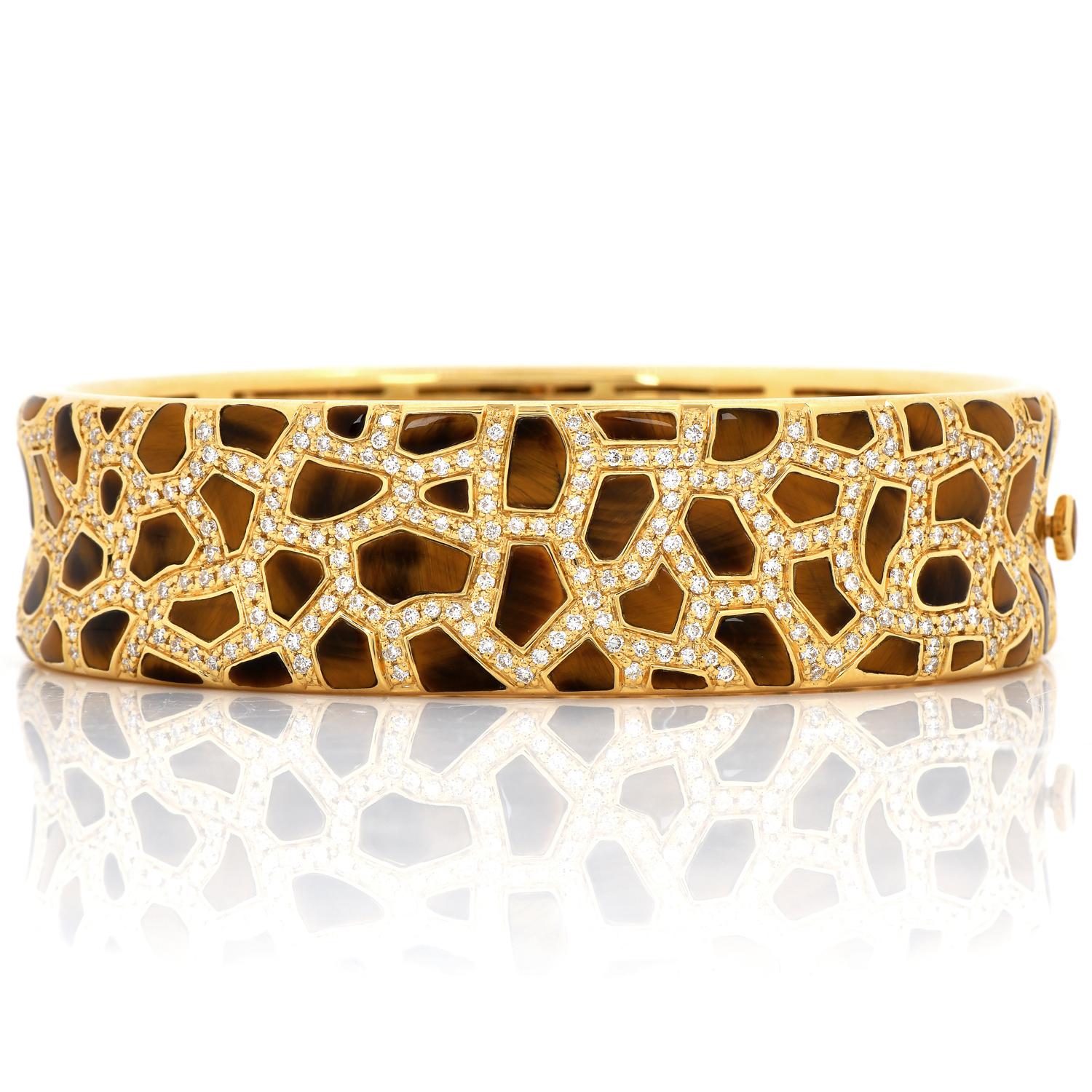 Modern Roberto Coin Animalier Giraffe Diamond Tiger's Eye 18K Gold Bangle Bracelet