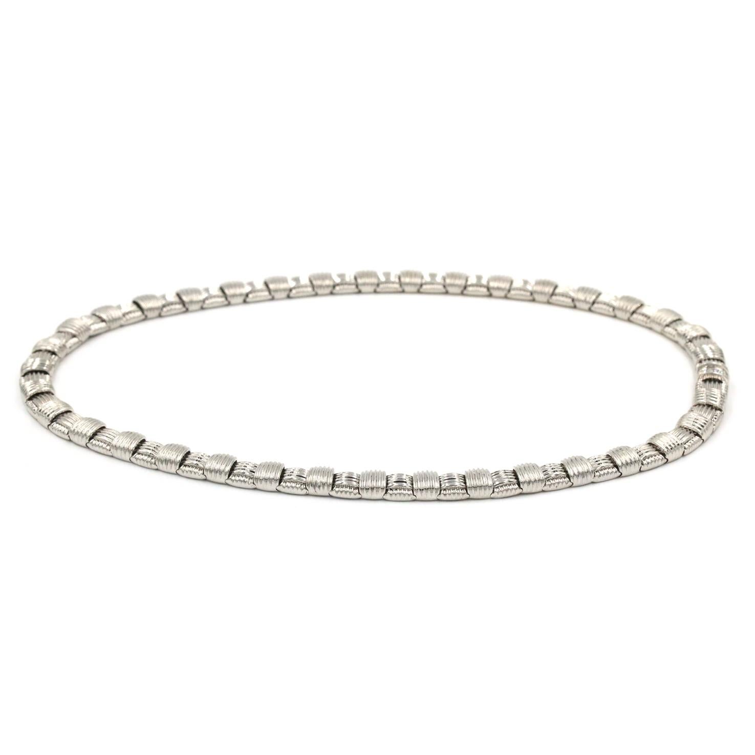 Women's Roberto Coin Appasionata 18K White Gold Necklace with Diamond Clasp For Sale
