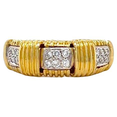 Roberto Coin Appassionata 18 Karat Yellow Gold and Diamond Ring Italy For Sale