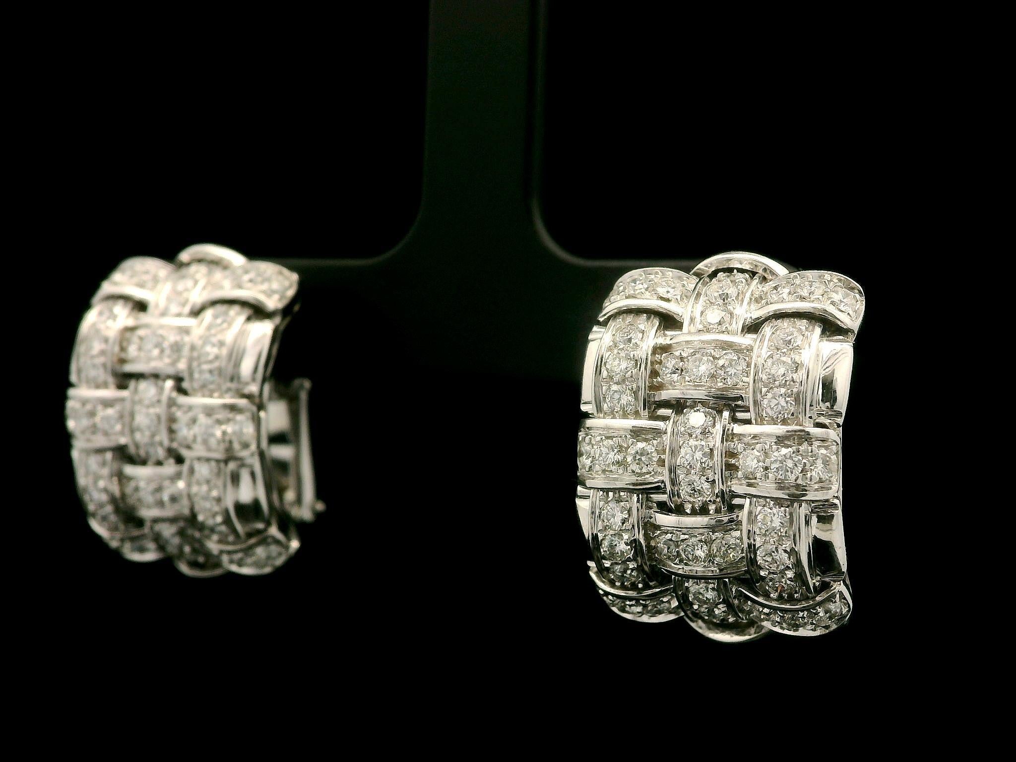 Roberto Coin Appassionata 18k White Gold 1.50ctw Diamond Weave Cuff Earrings In Excellent Condition For Sale In Montclair, NJ