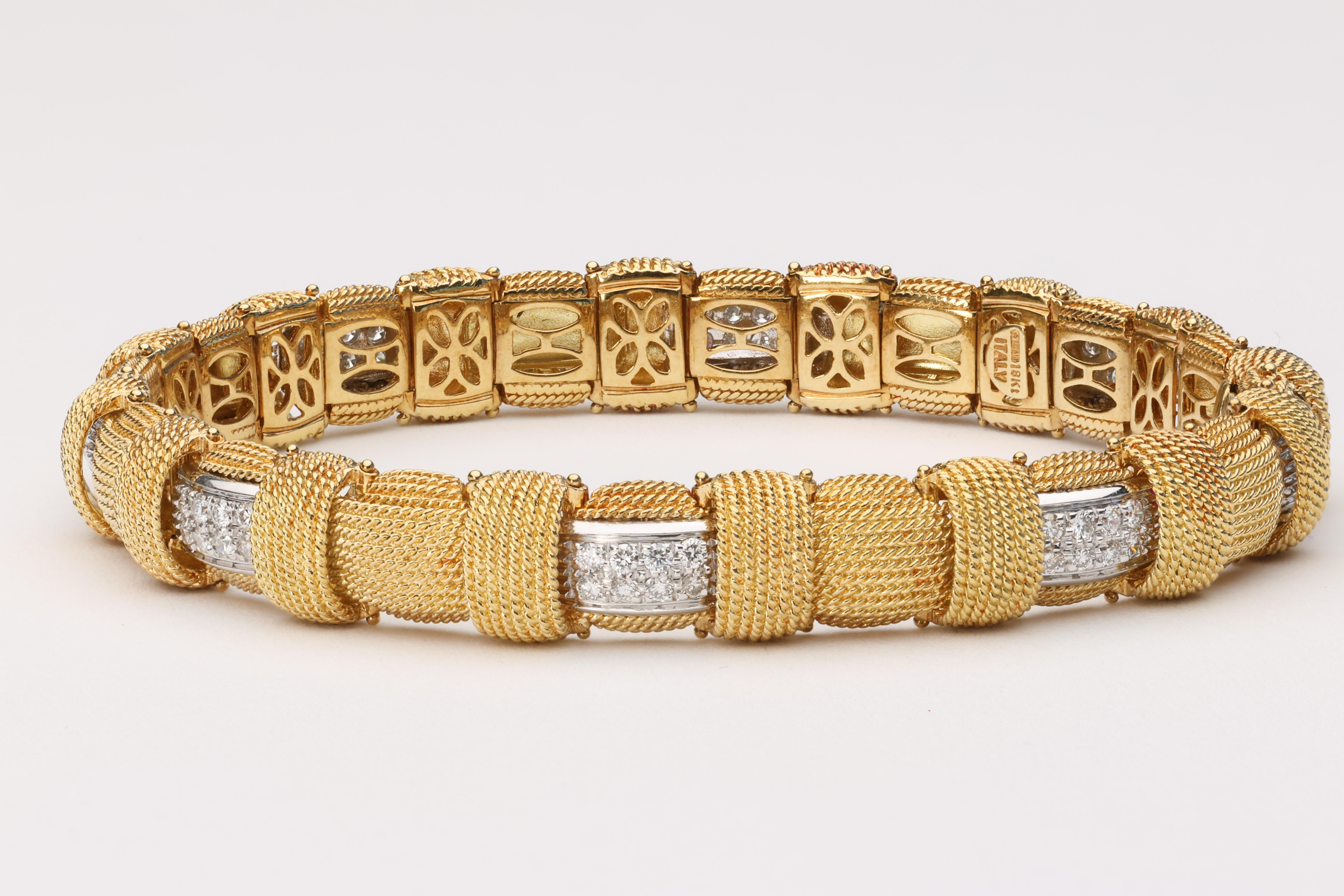 Taille ronde Roberto Coin, bracelet Appassionata en or jaune 18 carats, diamants et rubis  en vente