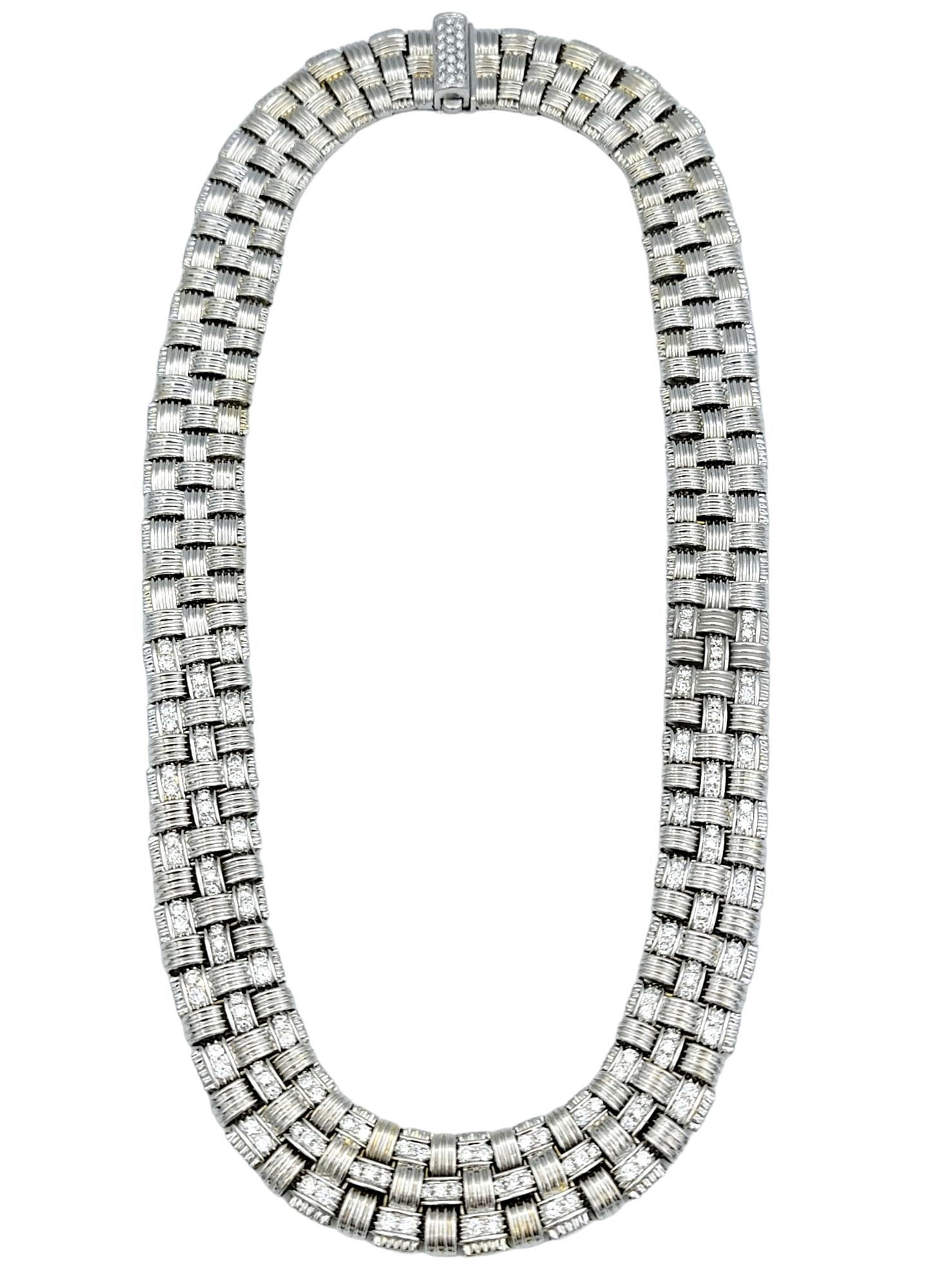Roberto Coin Appassionata Diamond Collar Necklace Set in 18 Karat White Gold  In Good Condition For Sale In Scottsdale, AZ