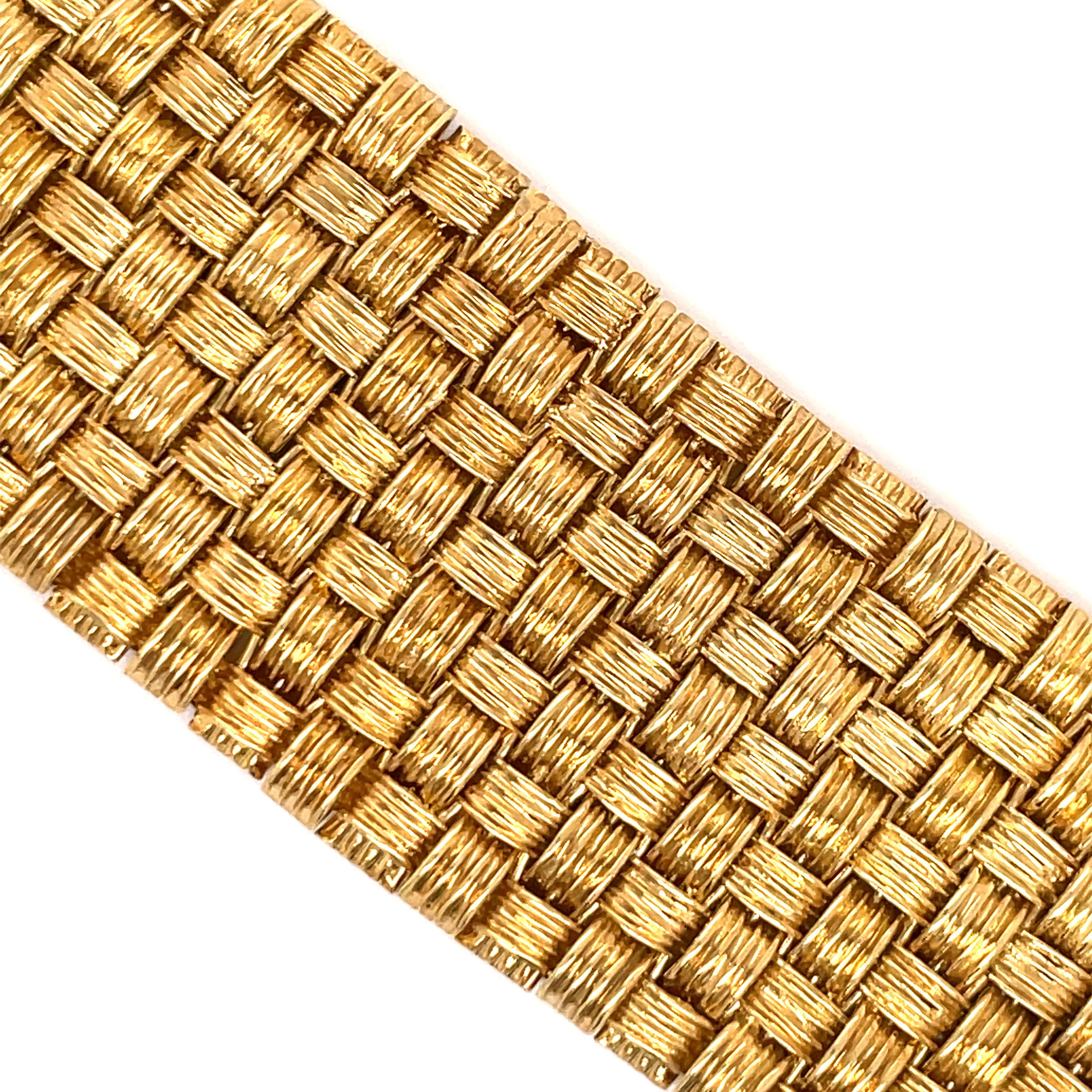 Roberto Coin Appassionata Diamond Gold Woven Bracelet 126.8 Grams 18K Gold In Good Condition In New York, NY