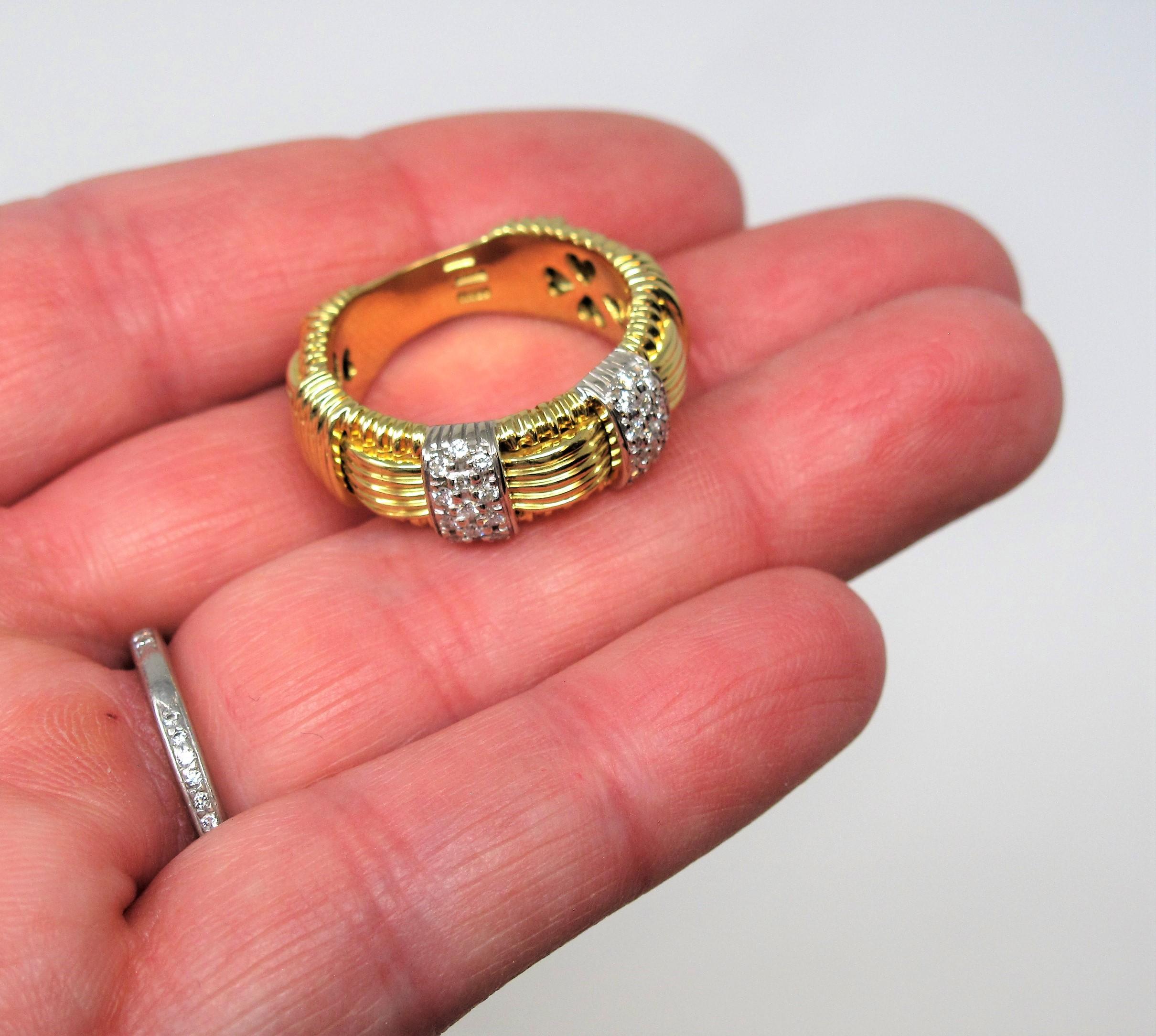 Roberto Coin Appassionata Pavé Diamond Woven Band Ring 18 Karat Yellow Gold 7 In Excellent Condition For Sale In Scottsdale, AZ