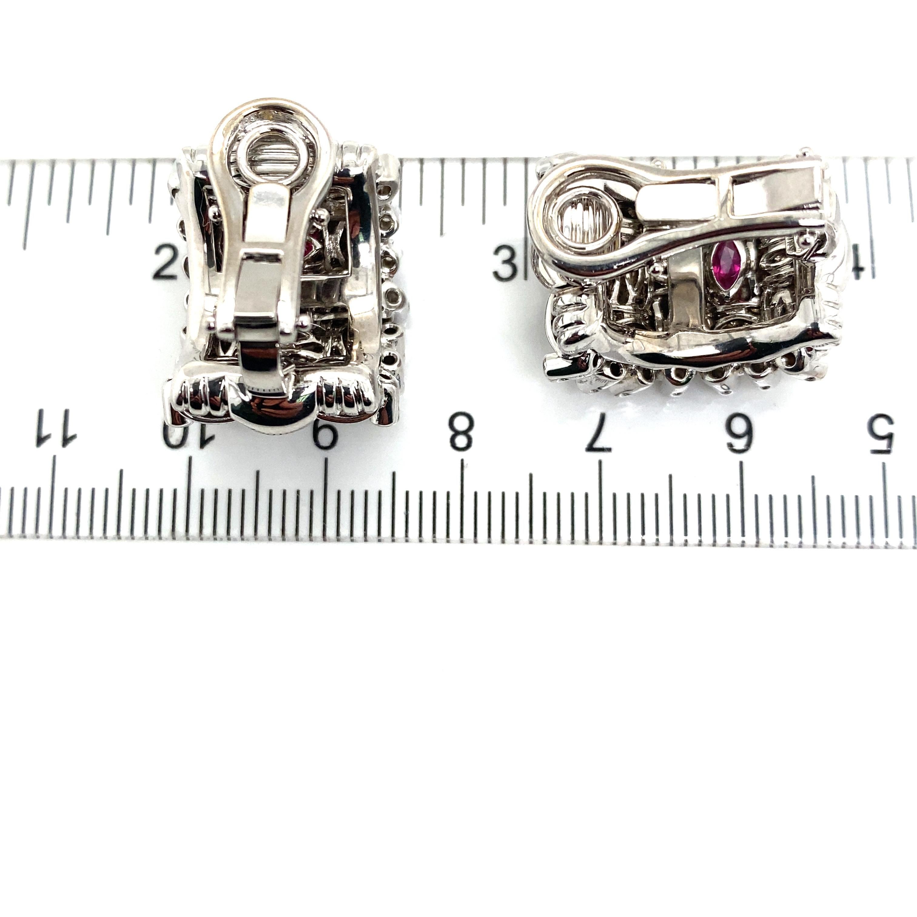 Roberto Coin Orecchino con diamante intrecciato Appassionata in oro bianco 18 carati in vendita 2