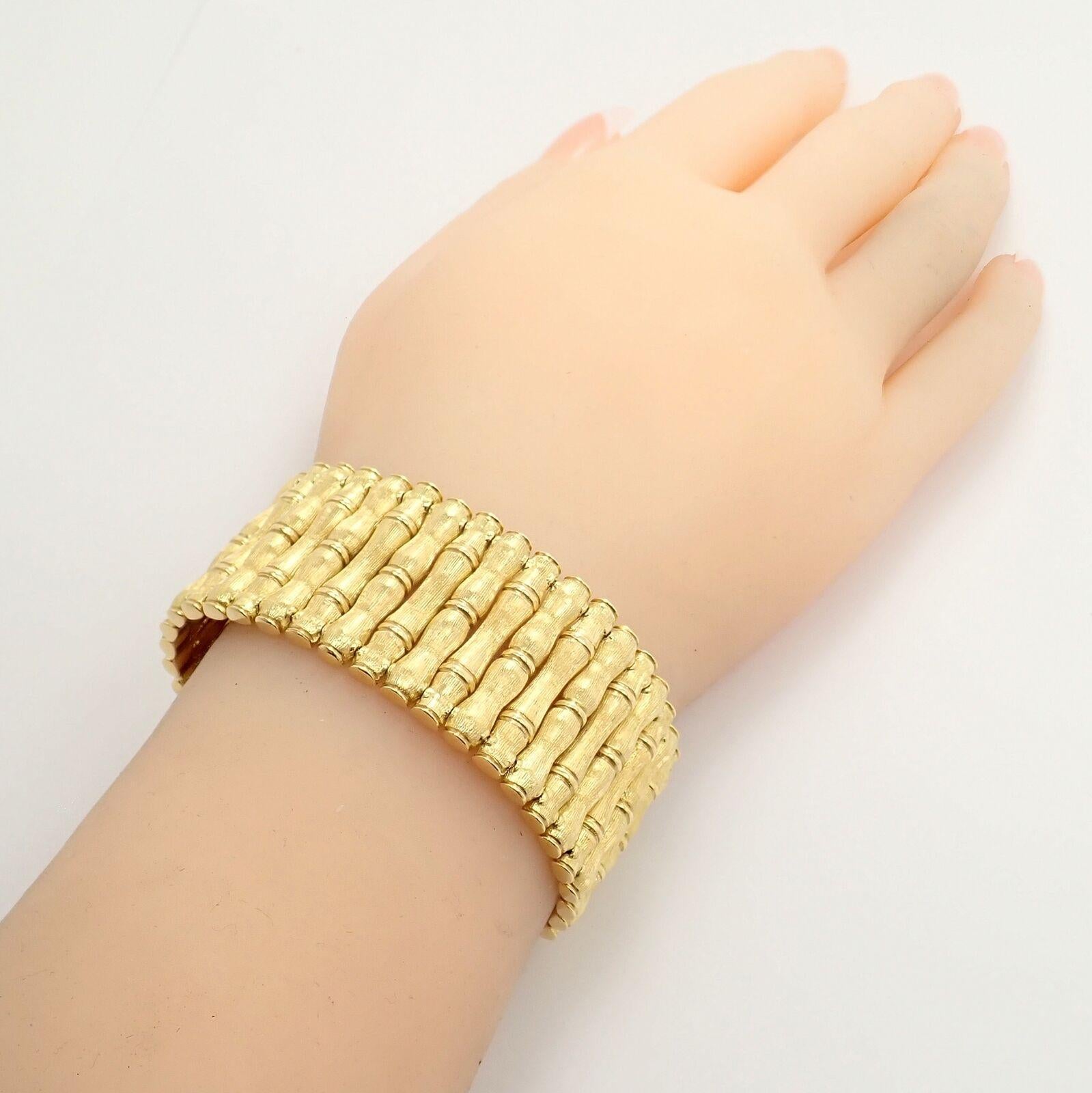 Roberto Coin Bracelet large en or jaune avec diamants et rubis en forme de bambou en vente 5