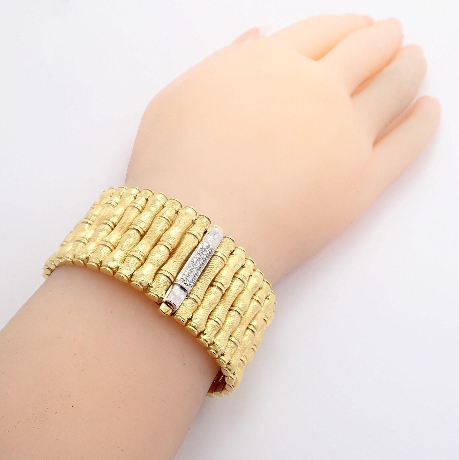 Taille brillant Roberto Coin Bracelet large en or jaune avec diamants et rubis en forme de bambou en vente