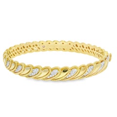 Roberto Coin Barocco Byzantine Diamond 18-Karat Hinged Bracelet In Stock
