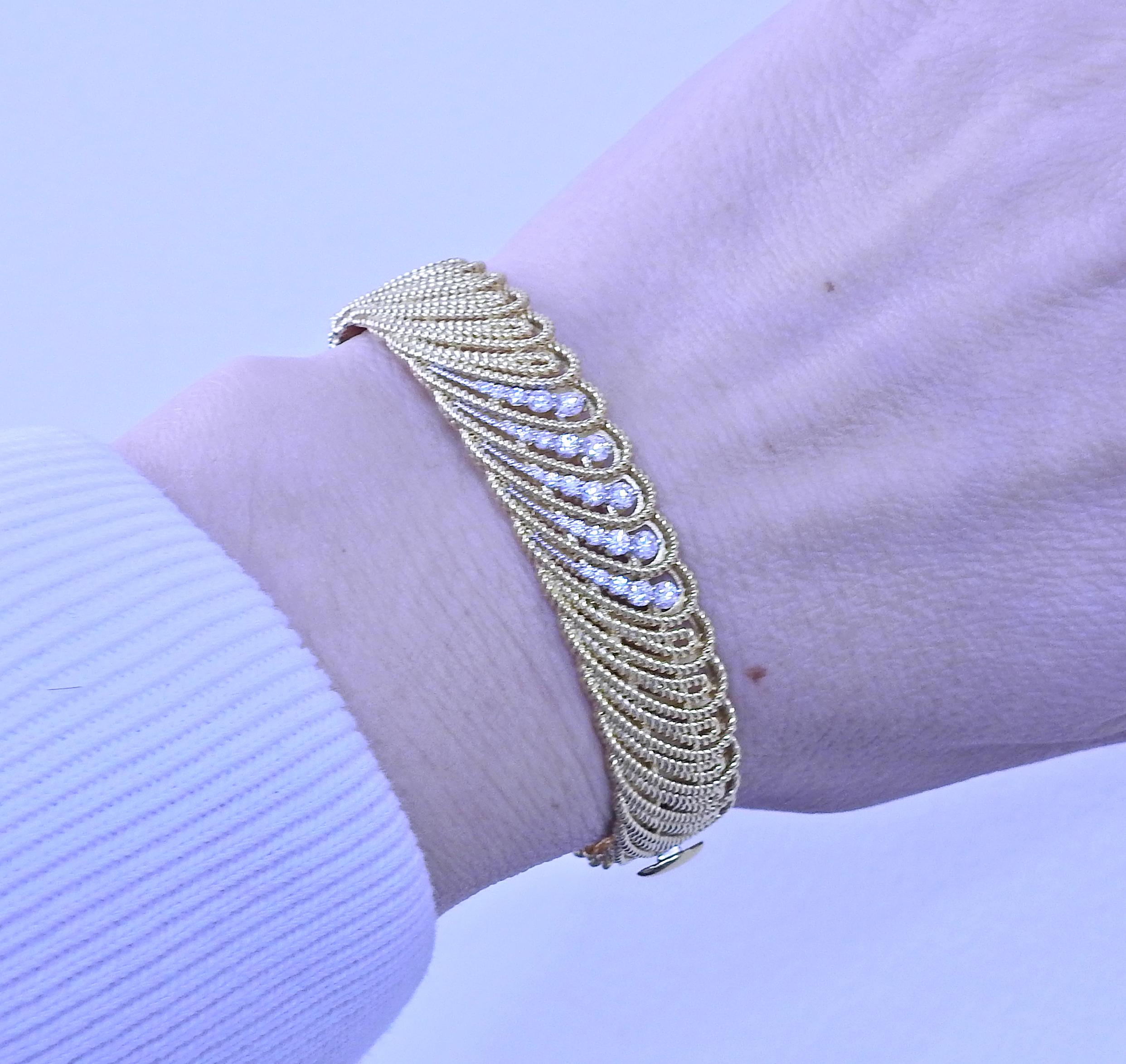 Roberto Coin Byzantine Diamond Gold Bangle Bracelet For Sale 1