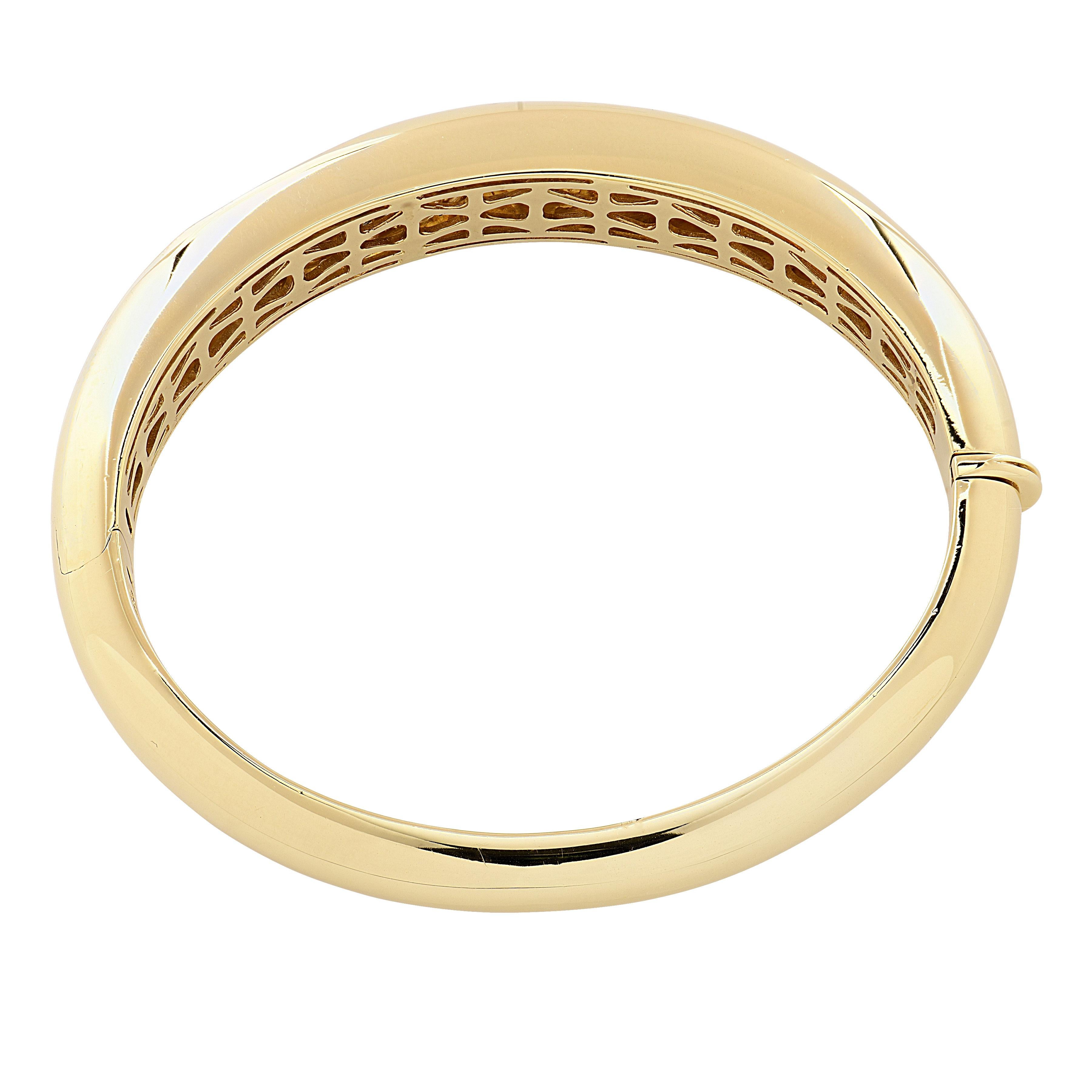 Modern Roberto Coin Capri Plus Diamond Bangle For Sale