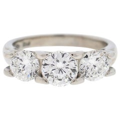 Roberto Coin Cento 18 Karat White Gold Diamond Three-Stone Engagement Ring