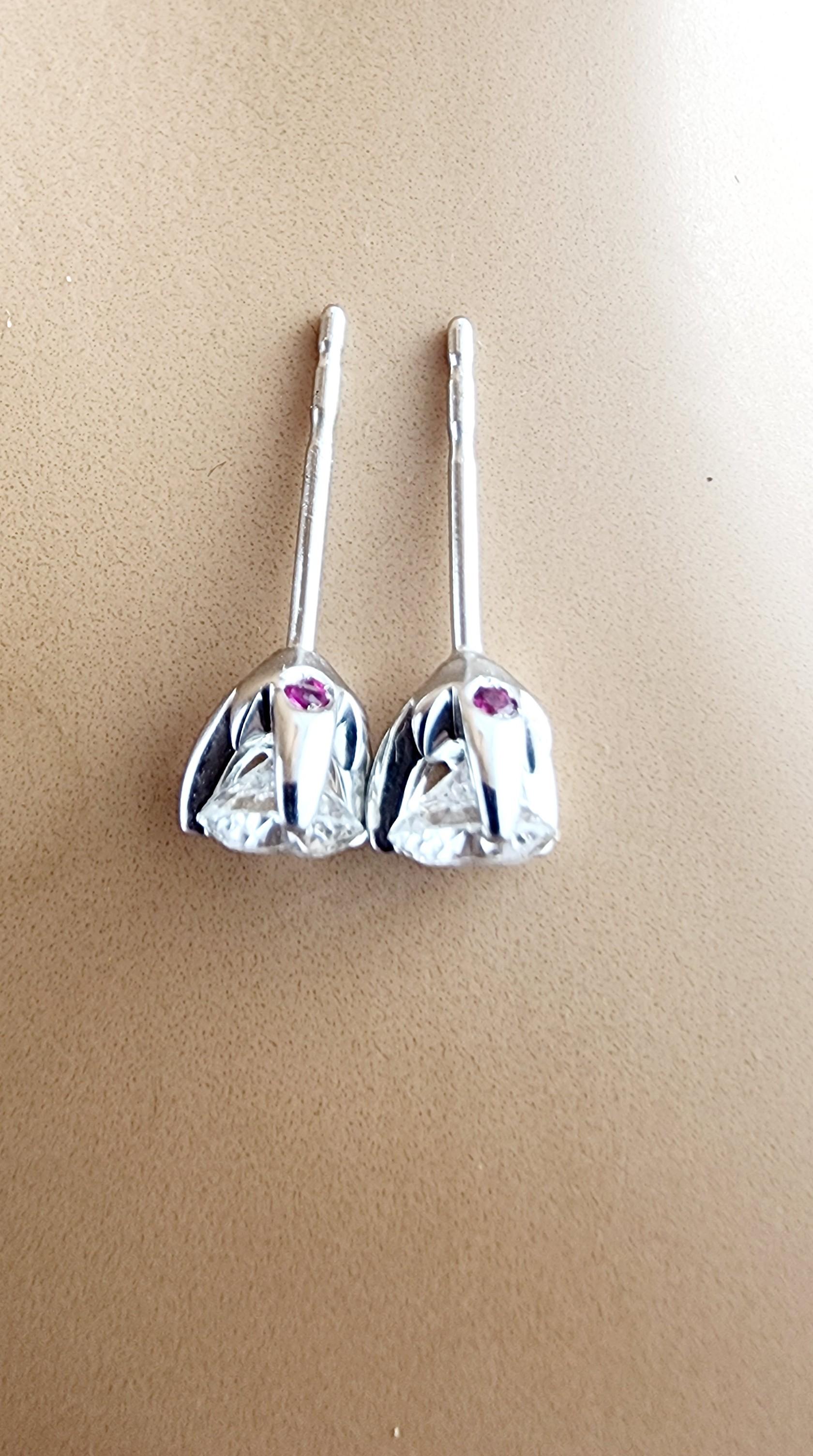 Roberto Coin Cento 18K White Gold Diamond Stud Earrings 1.00cttw #20996 In Good Condition For Sale In Washington Depot, CT