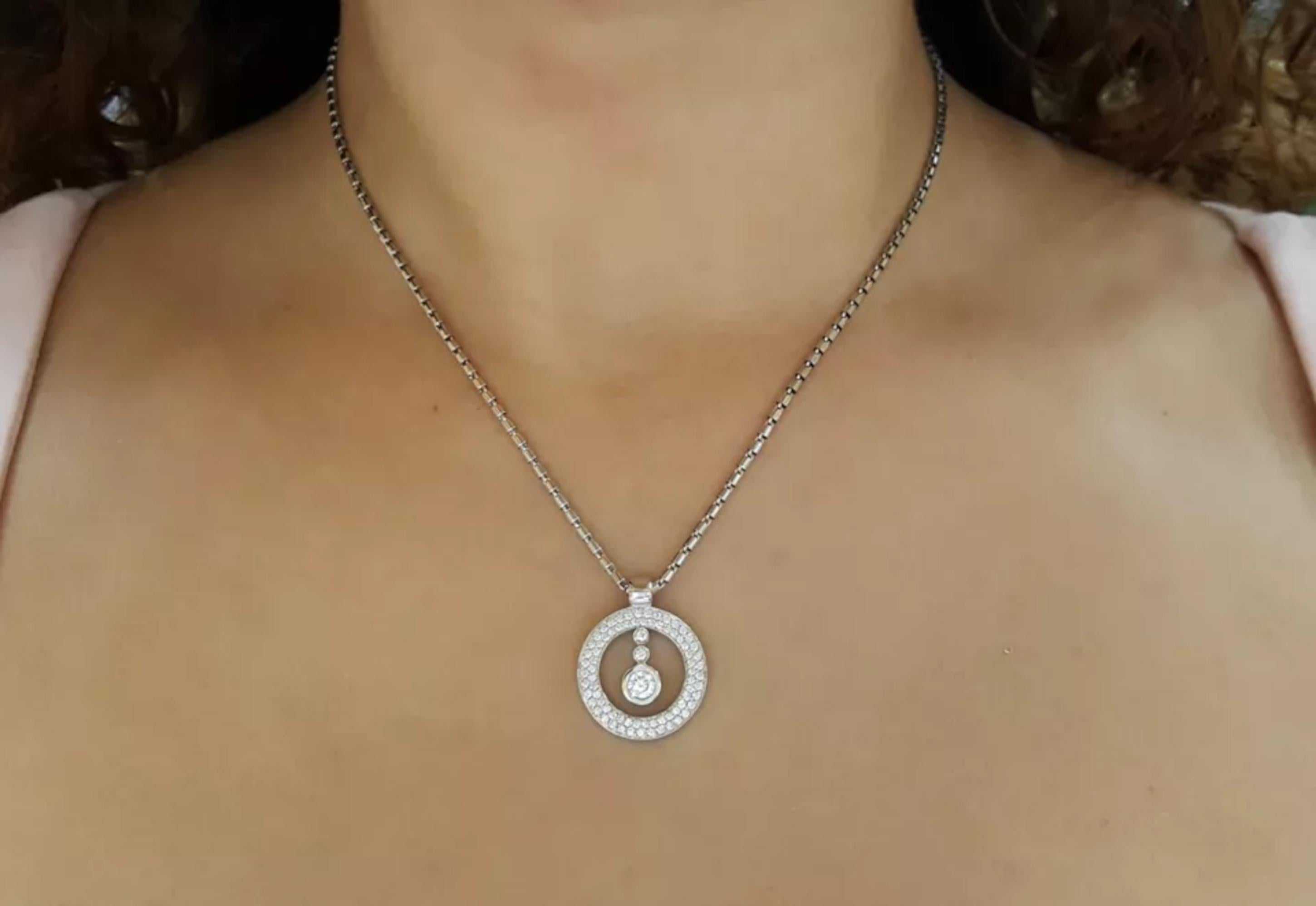 Roberto Coin Cento Baby O Diamond Circle Necklace In Excellent Condition For Sale In Chicago, IL