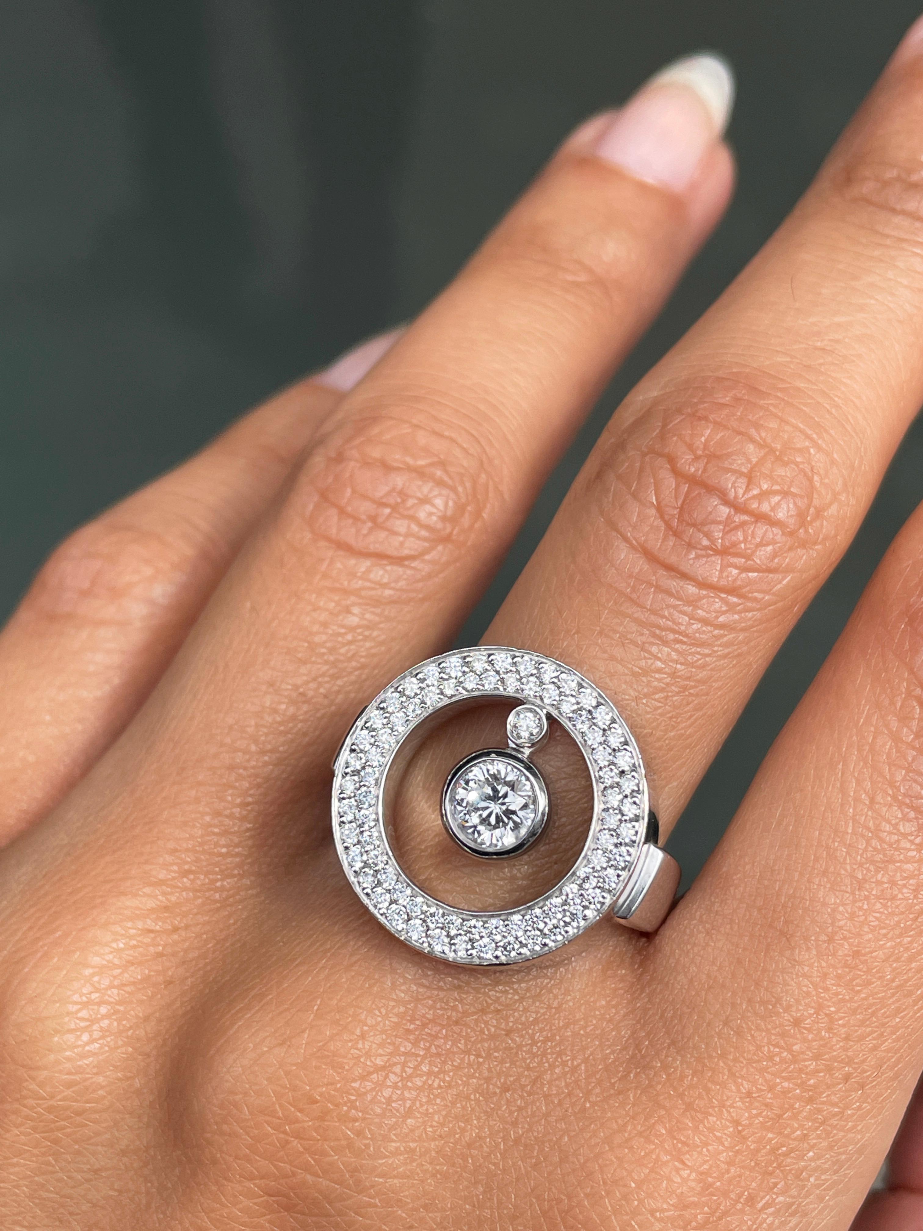 Modern Roberto Coin Cento Diamond O 18 Carat White Gold Ring