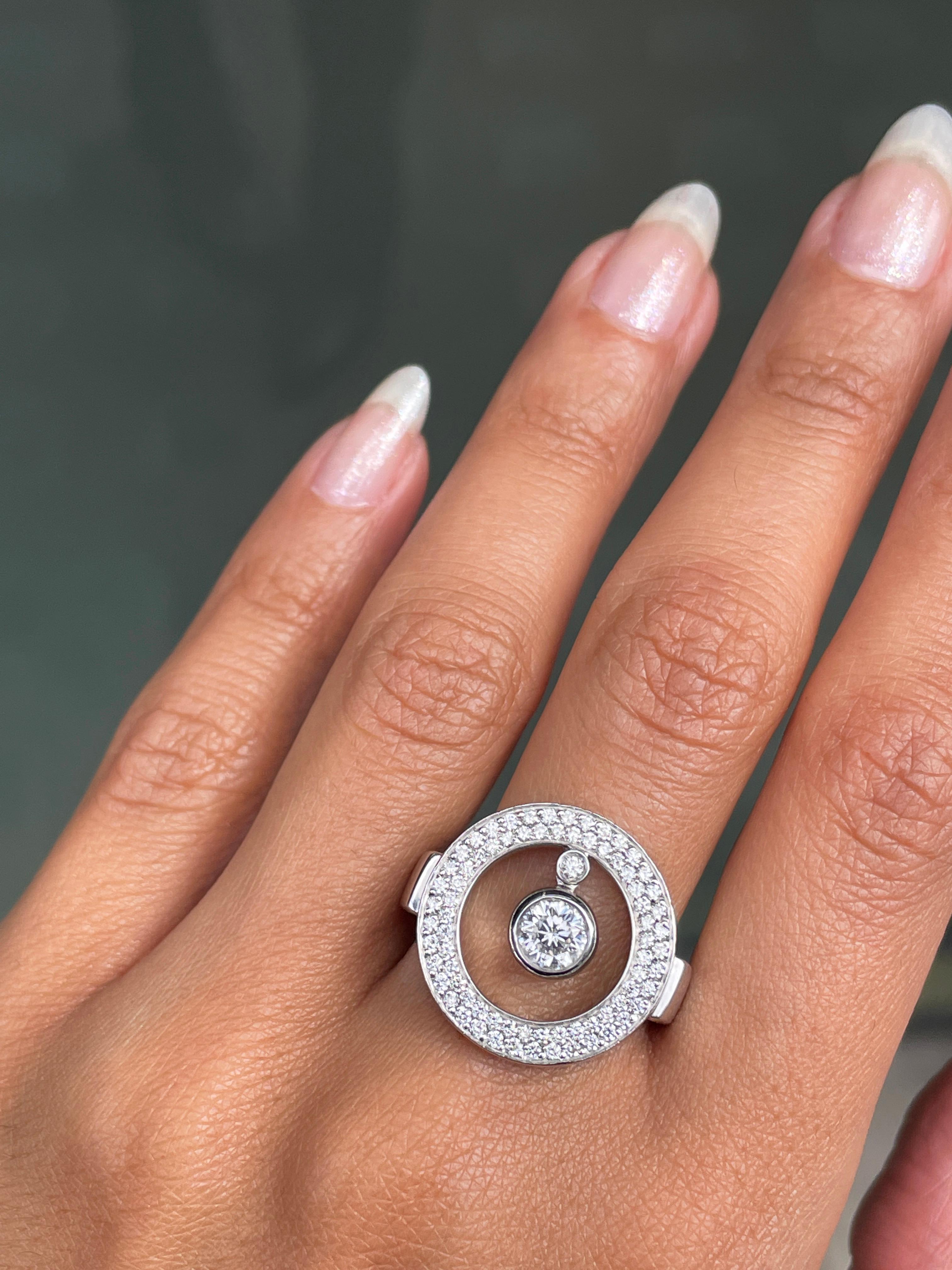 Roberto Coin Cento Diamond O 18 Carat White Gold Ring In Excellent Condition In London, GB