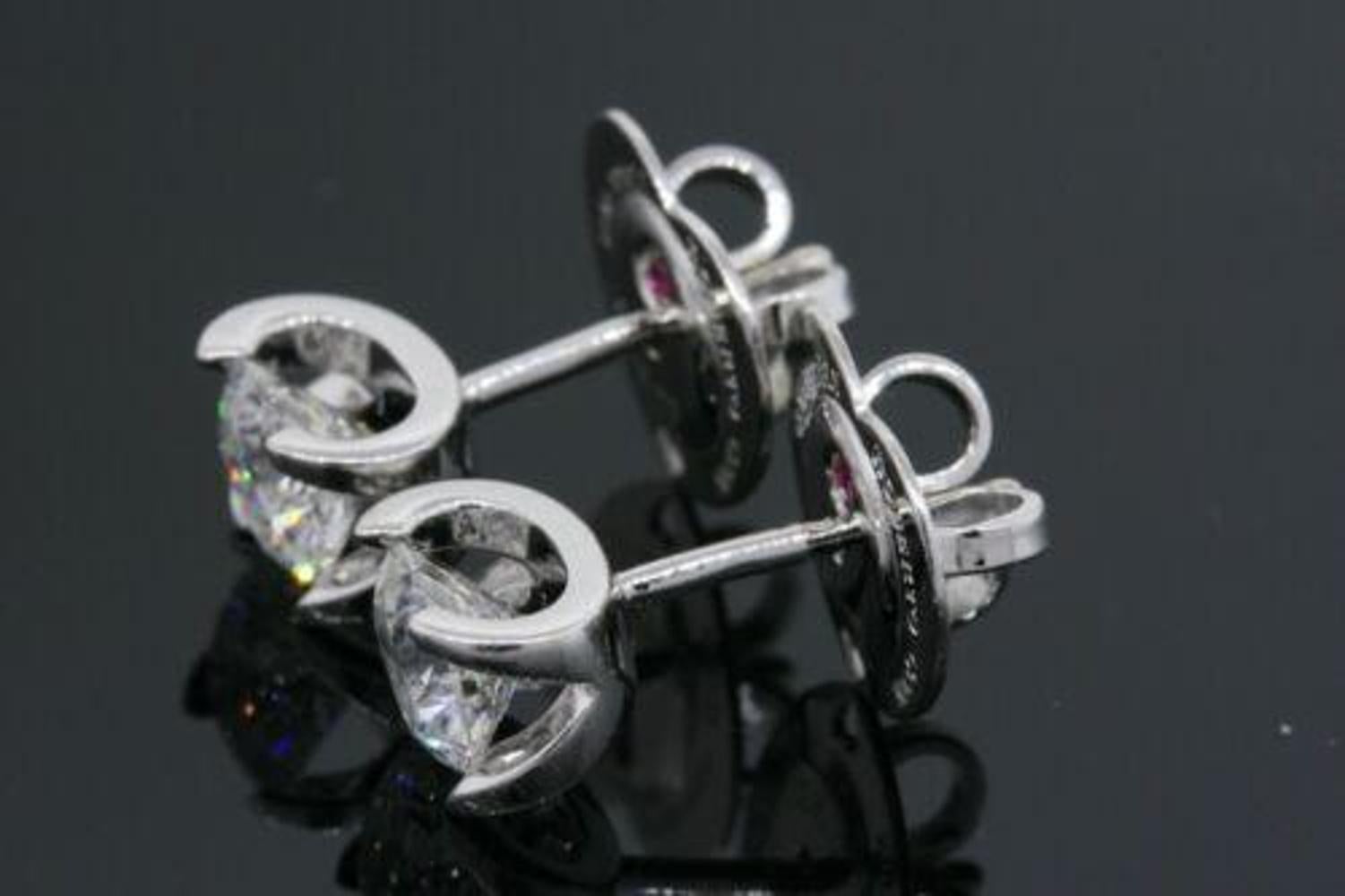 Roberto Coin Cento Diamond Stud Earrings 18k White Gold ~1.20ctw In Good Condition In Northbrook, IL